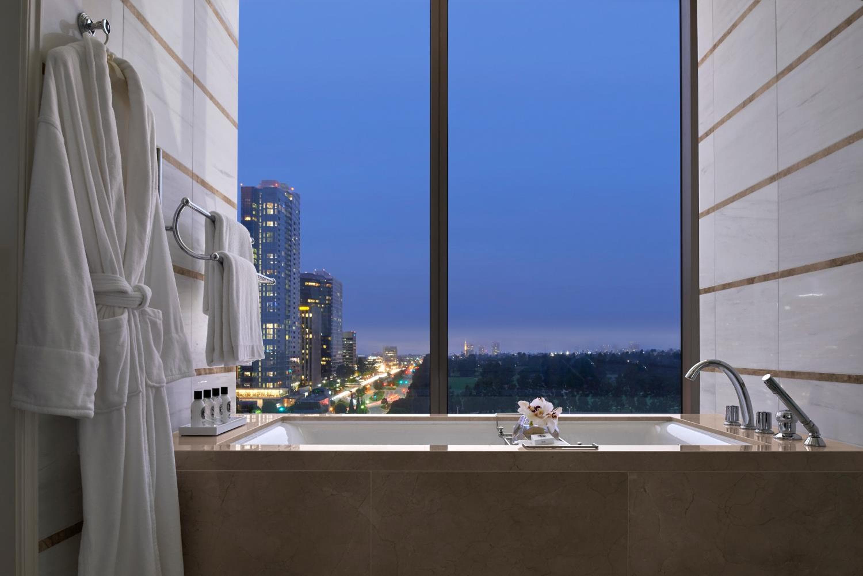 Waldorf Astoria Beverly Hills — 14