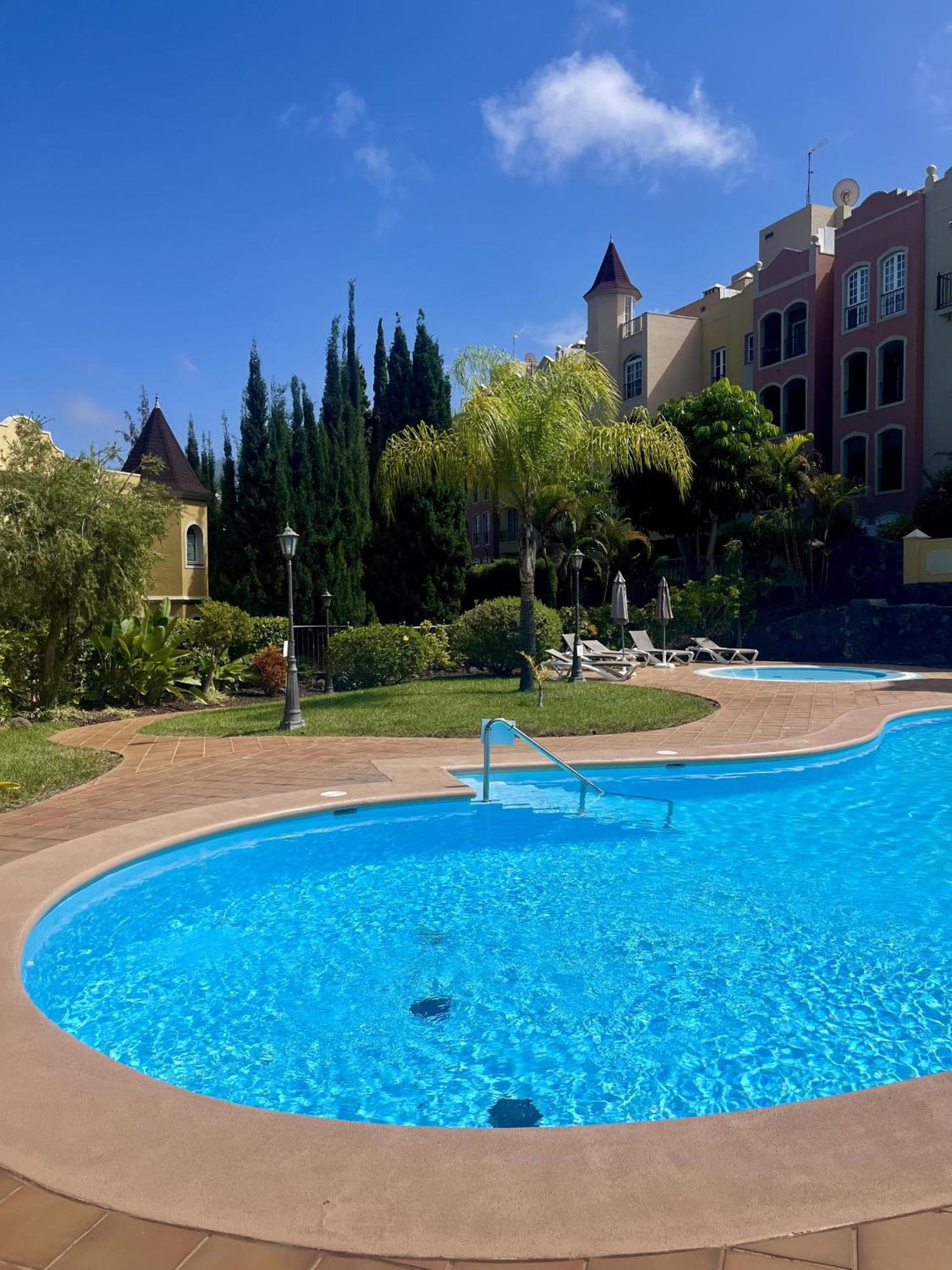 Precioso Amplio y comodo apartamento 2 dorm con piscina, terraza y BBQ — 1