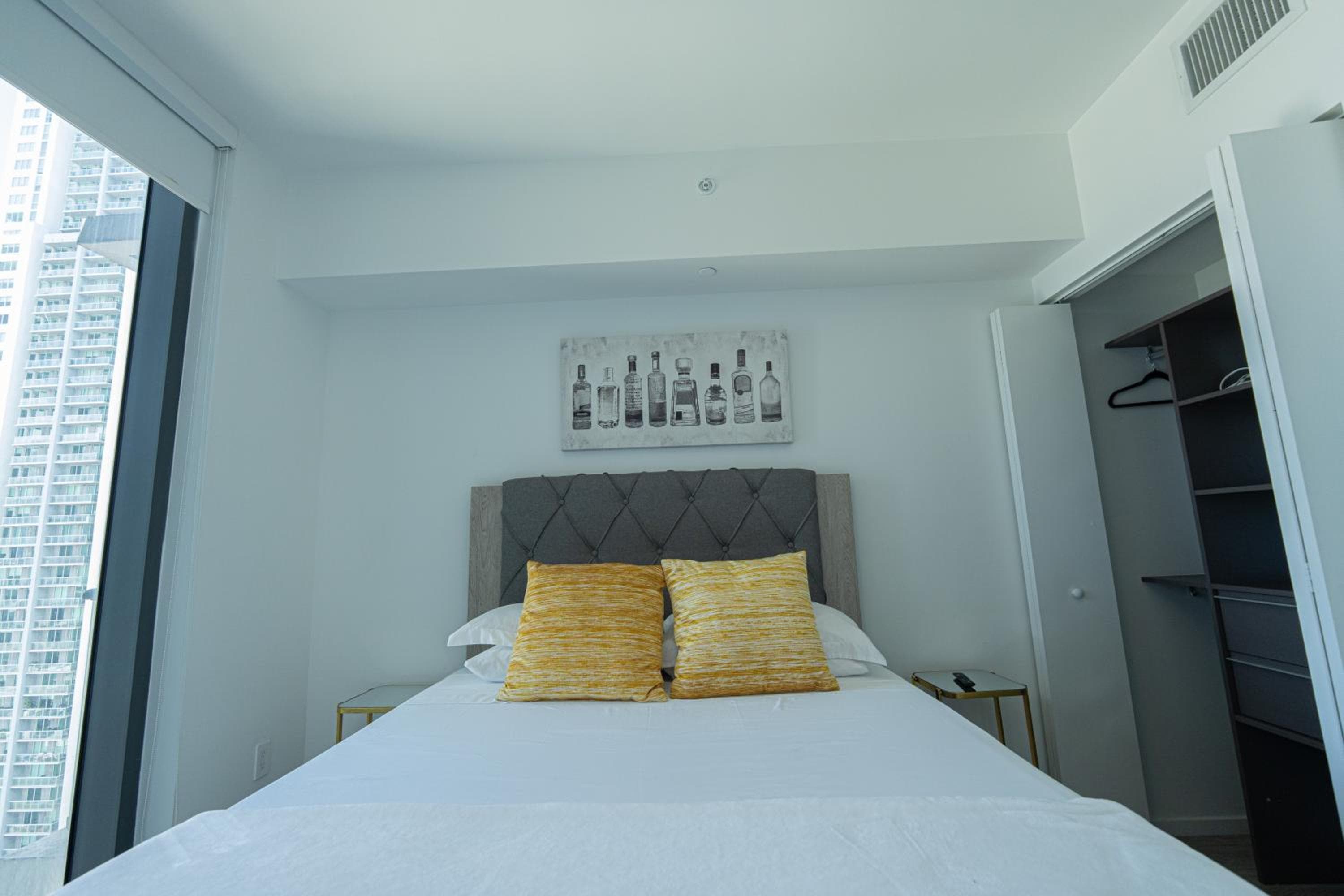 Miami Biscayne Bay Fortress! High Rise Water Views, Lux! — 29