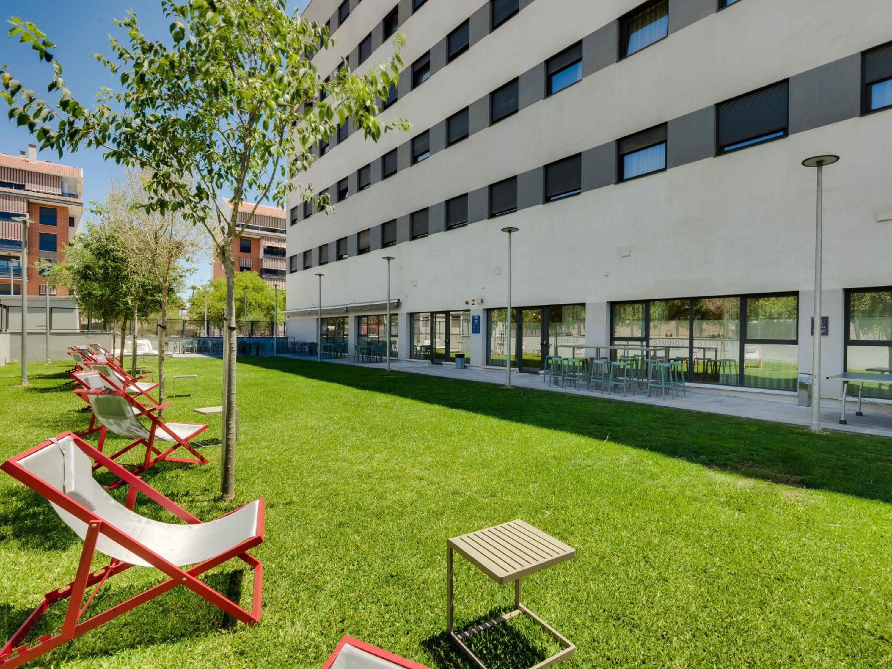 Livensa Living Studios Málaga Feria — 5