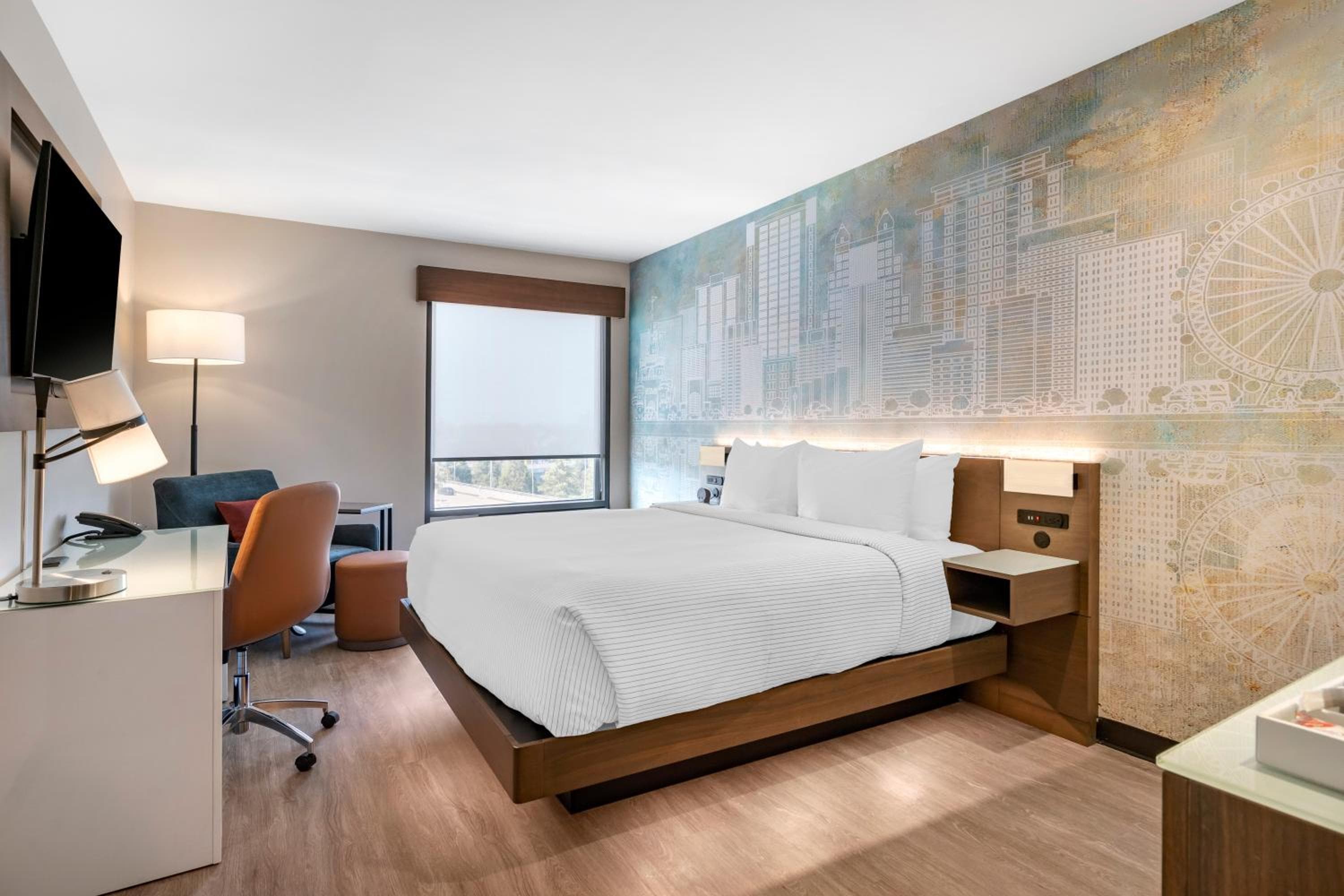 Cambria Hotel Orlando near Universal Theme Parks — 10