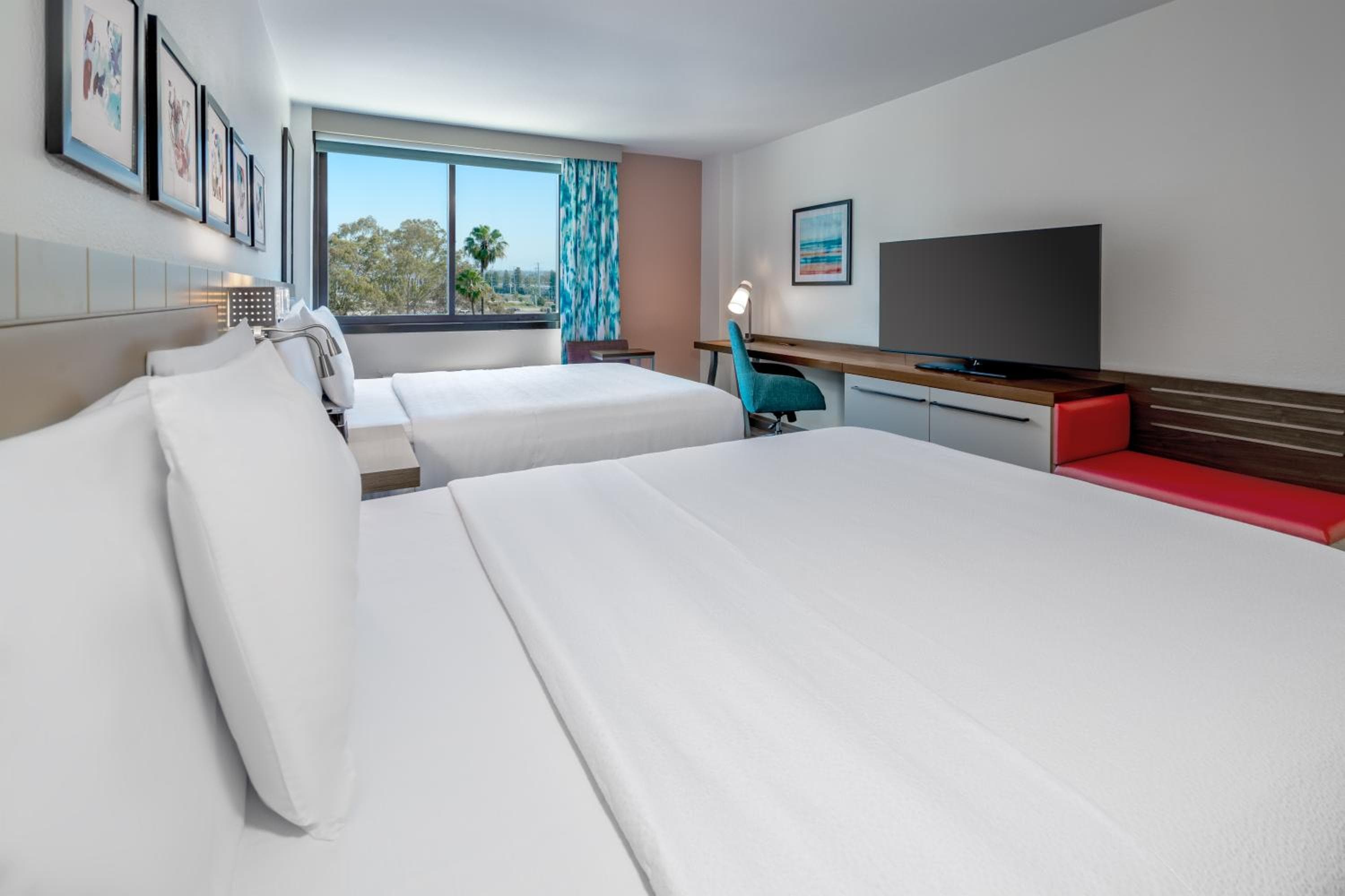 La Quinta by Wyndham LAX — 20