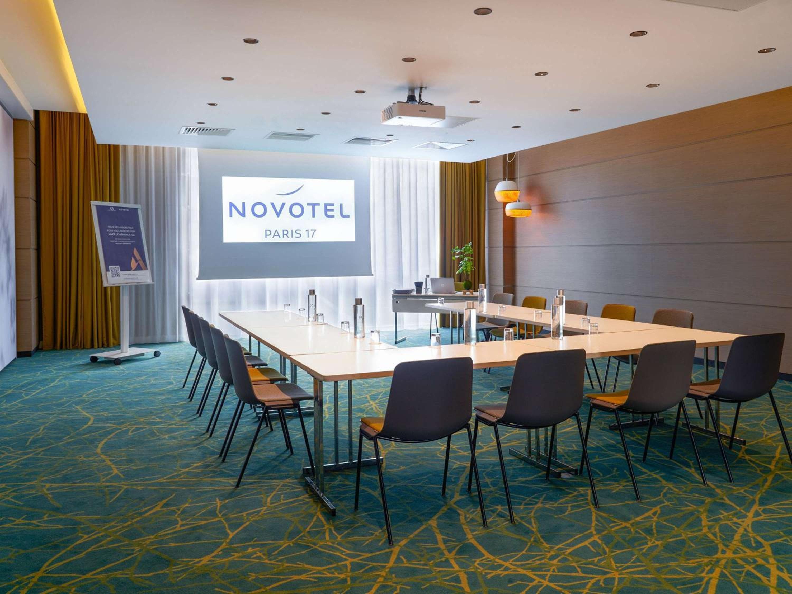Novotel Paris 17 — 29
