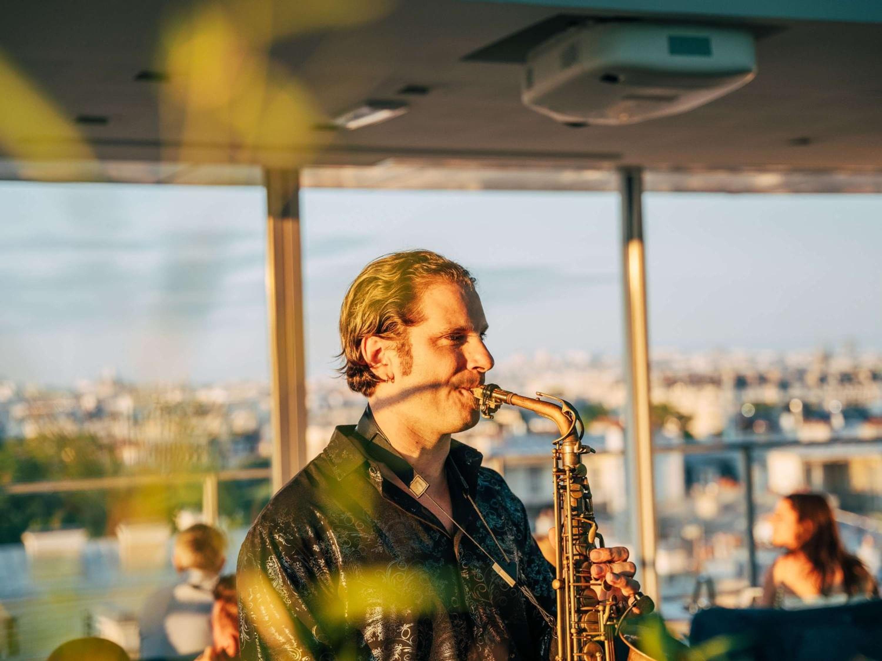 Pullman Paris Tour Eiffel — 3