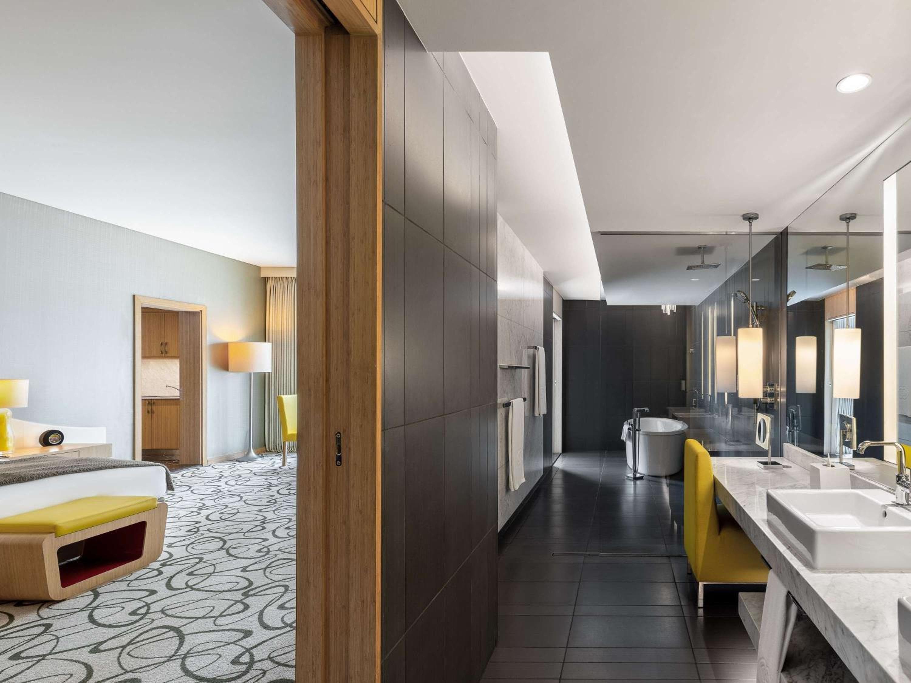 Sofitel Dubai Innenstadt — 24