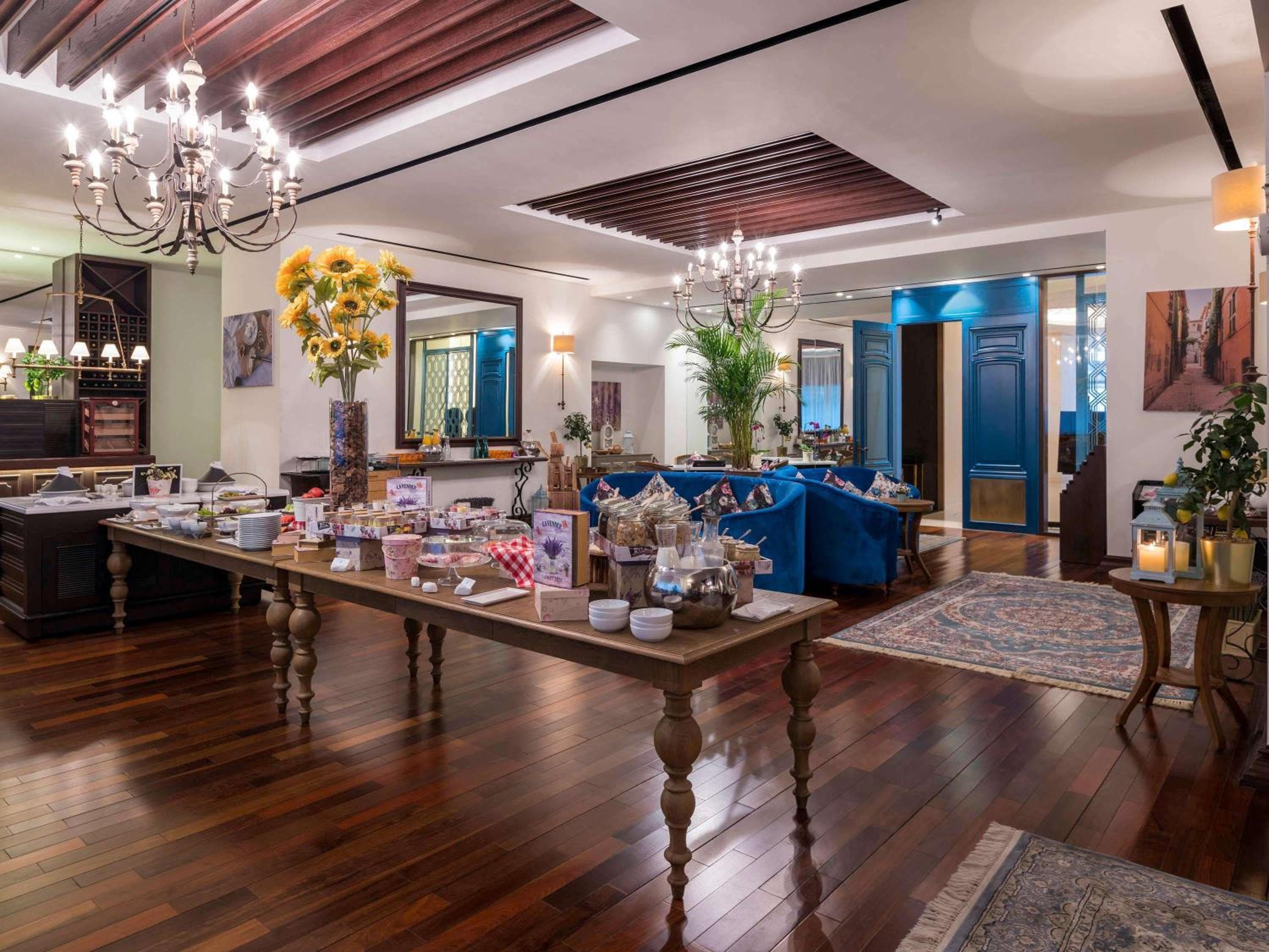 Sofitel Dubai Downtown — 24