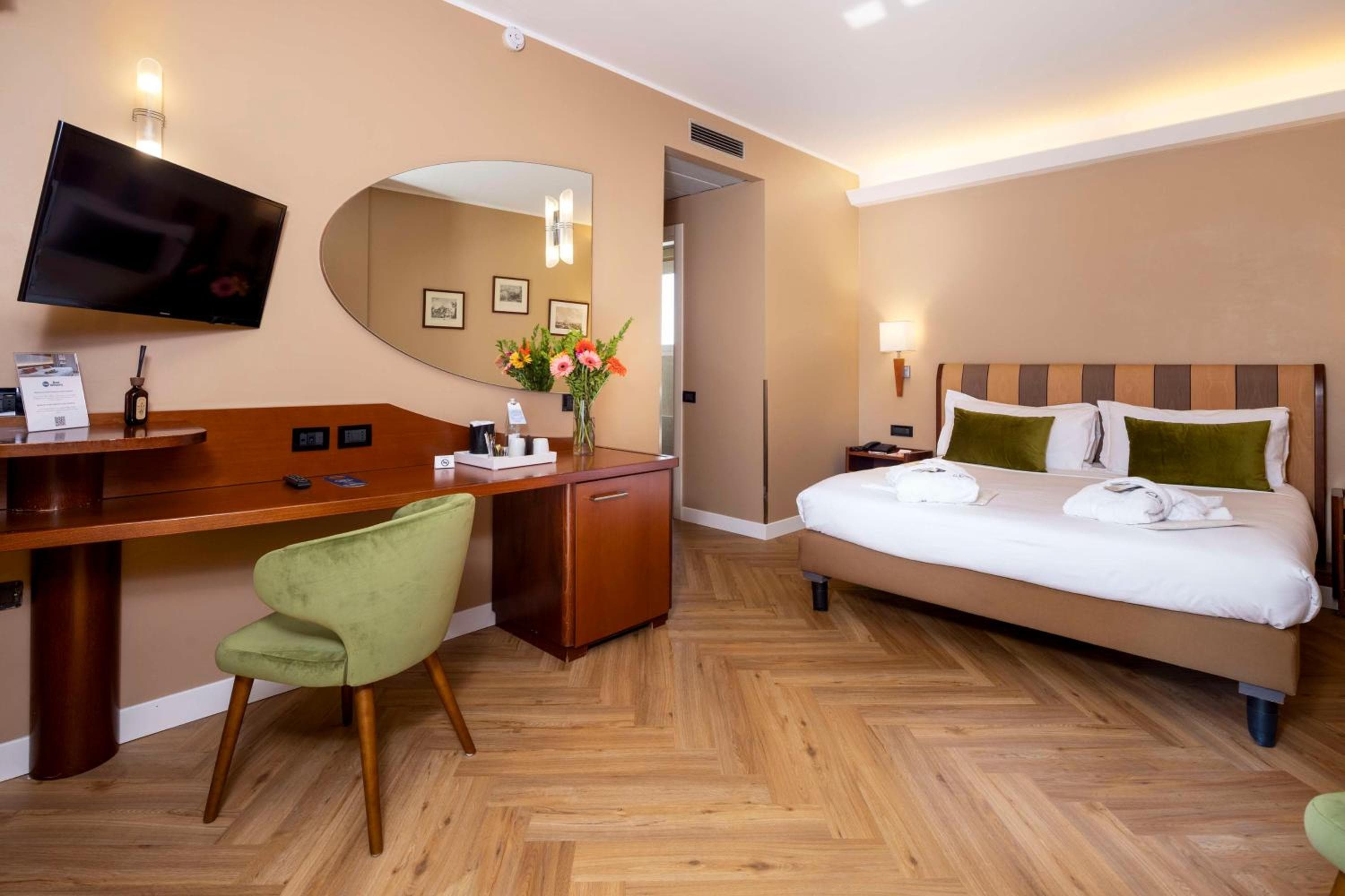 Hotel Best Western Madison — 22