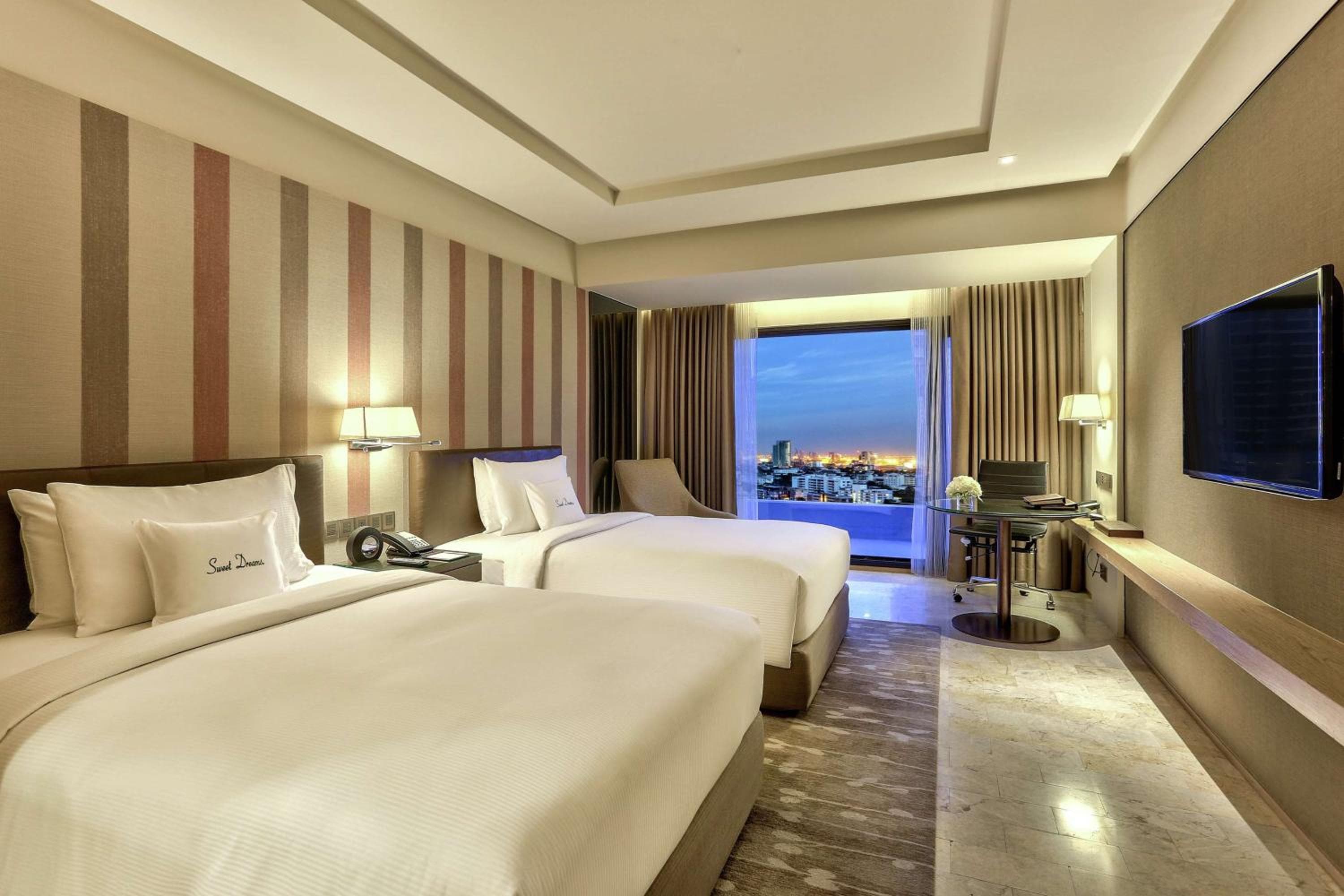 DoubleTree by Hilton Sukhumvit Bangkok — 14