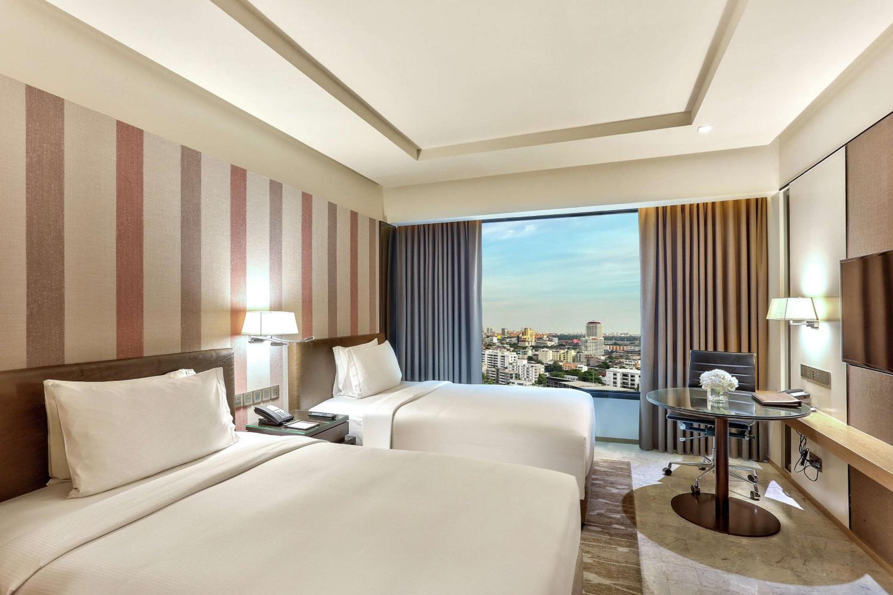 DoubleTree by Hilton Sukhumvit Bangkok — 23