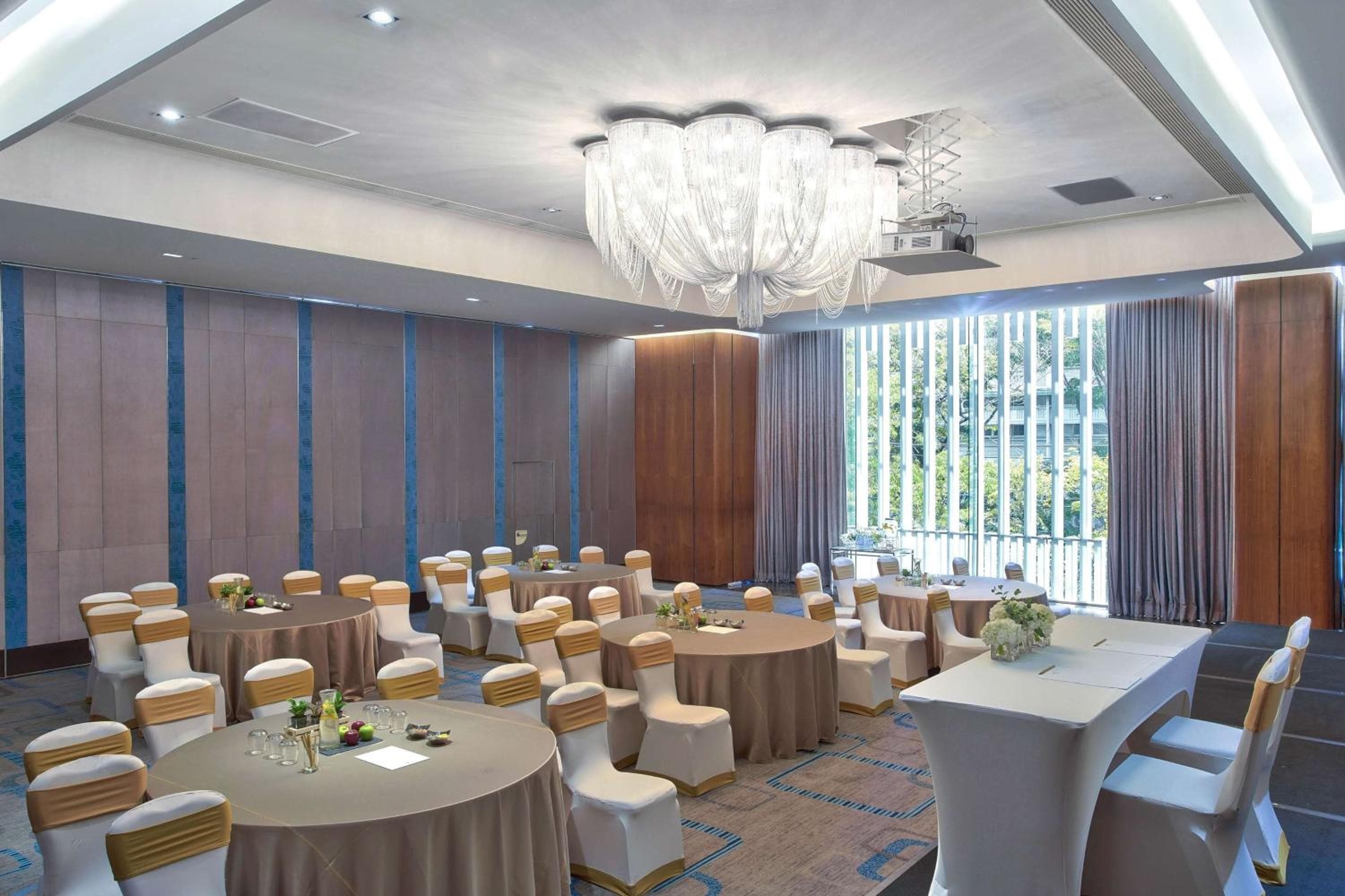 DoubleTree by Hilton Sukhumvit Bangkok — 16