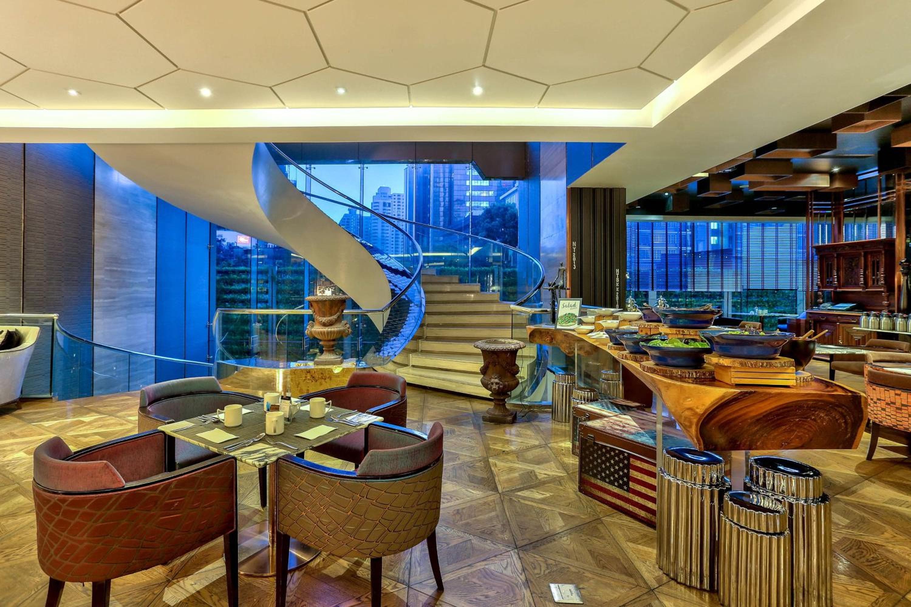 Hilton Sukhumvit Bangkok — 11