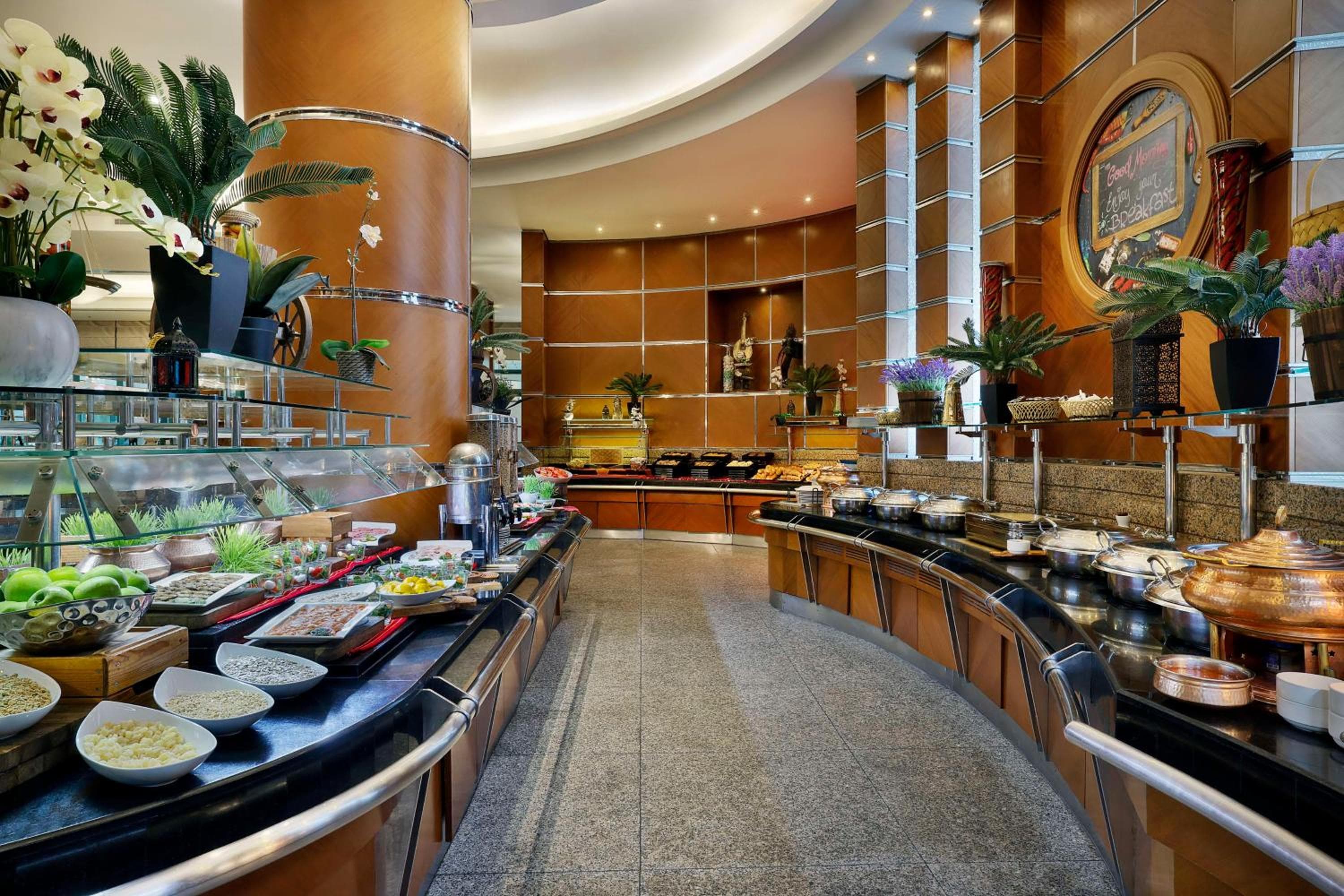 Hilton Dubai Jumeirah — 16