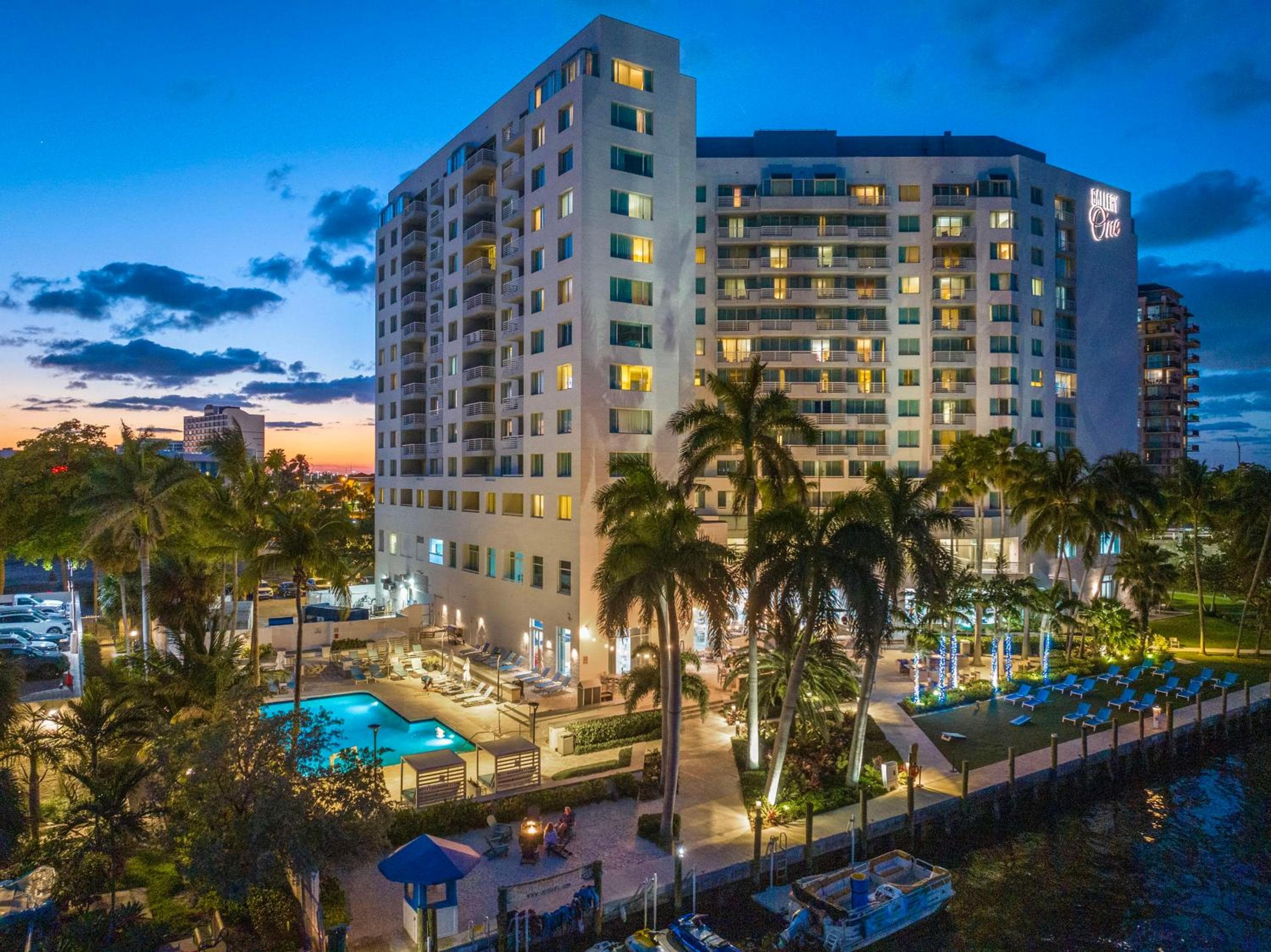 GALLERY One - A DoubleTree Suites by Hilton Hotel — 1