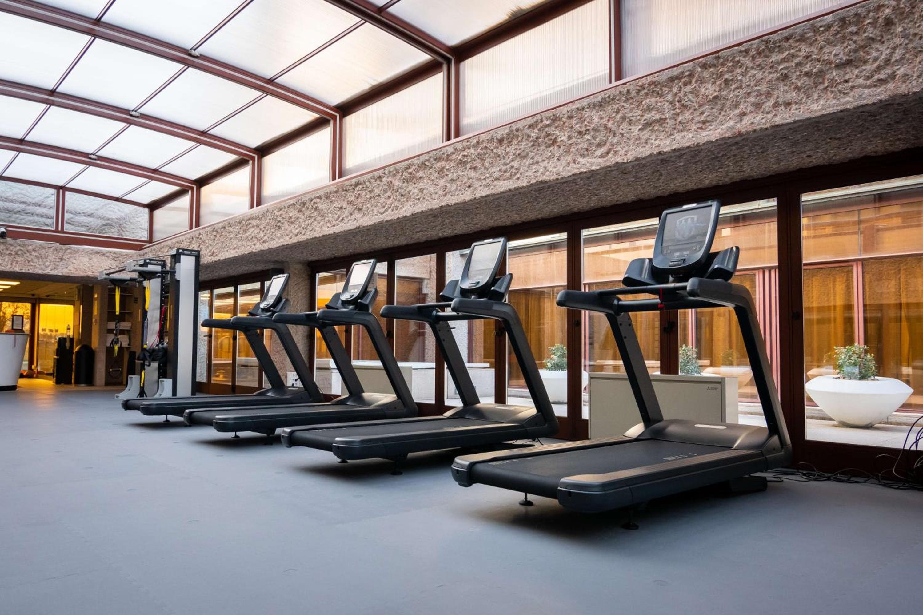 Hilton Madrid Airport — 25