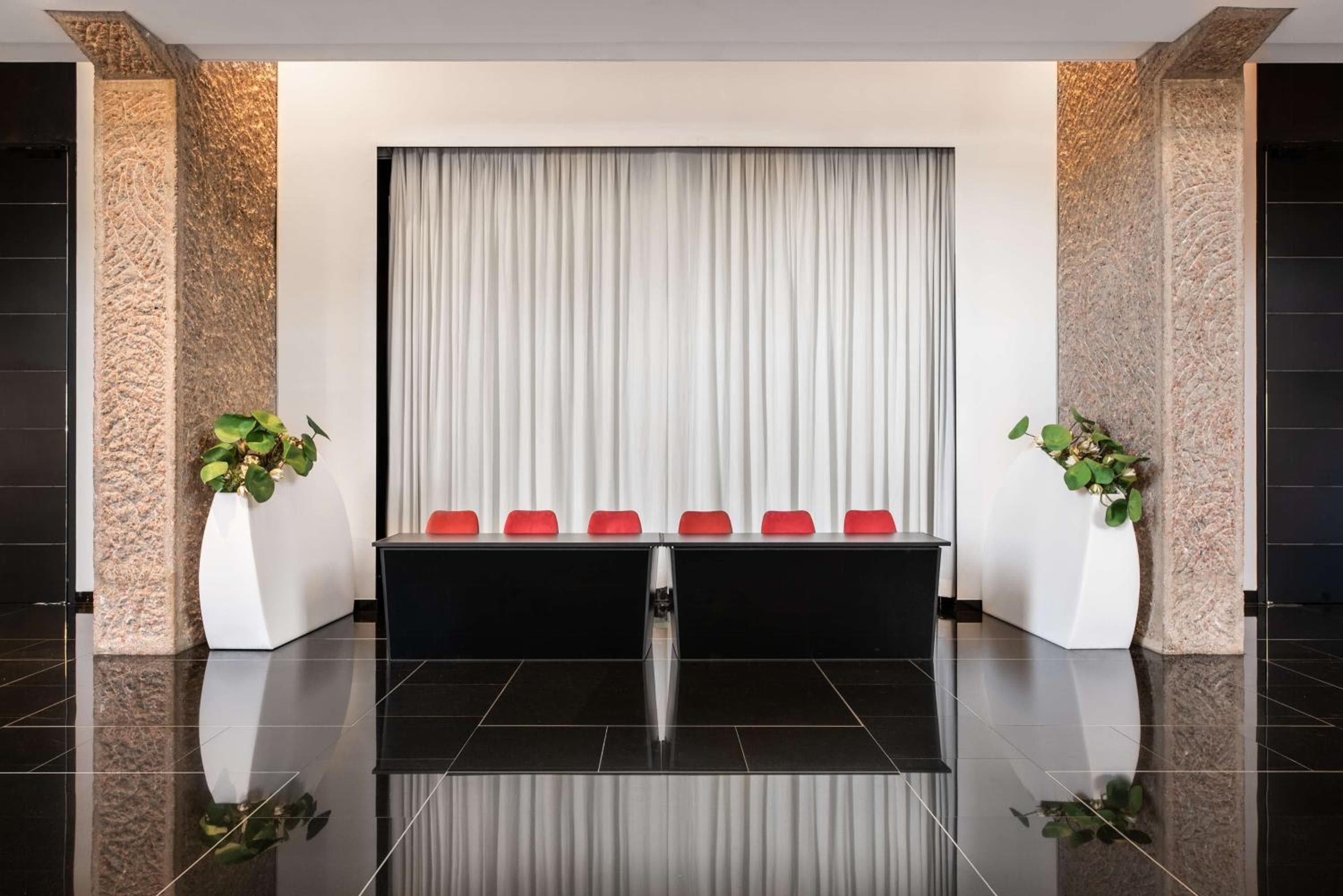 Hilton Madrid Airport — 8