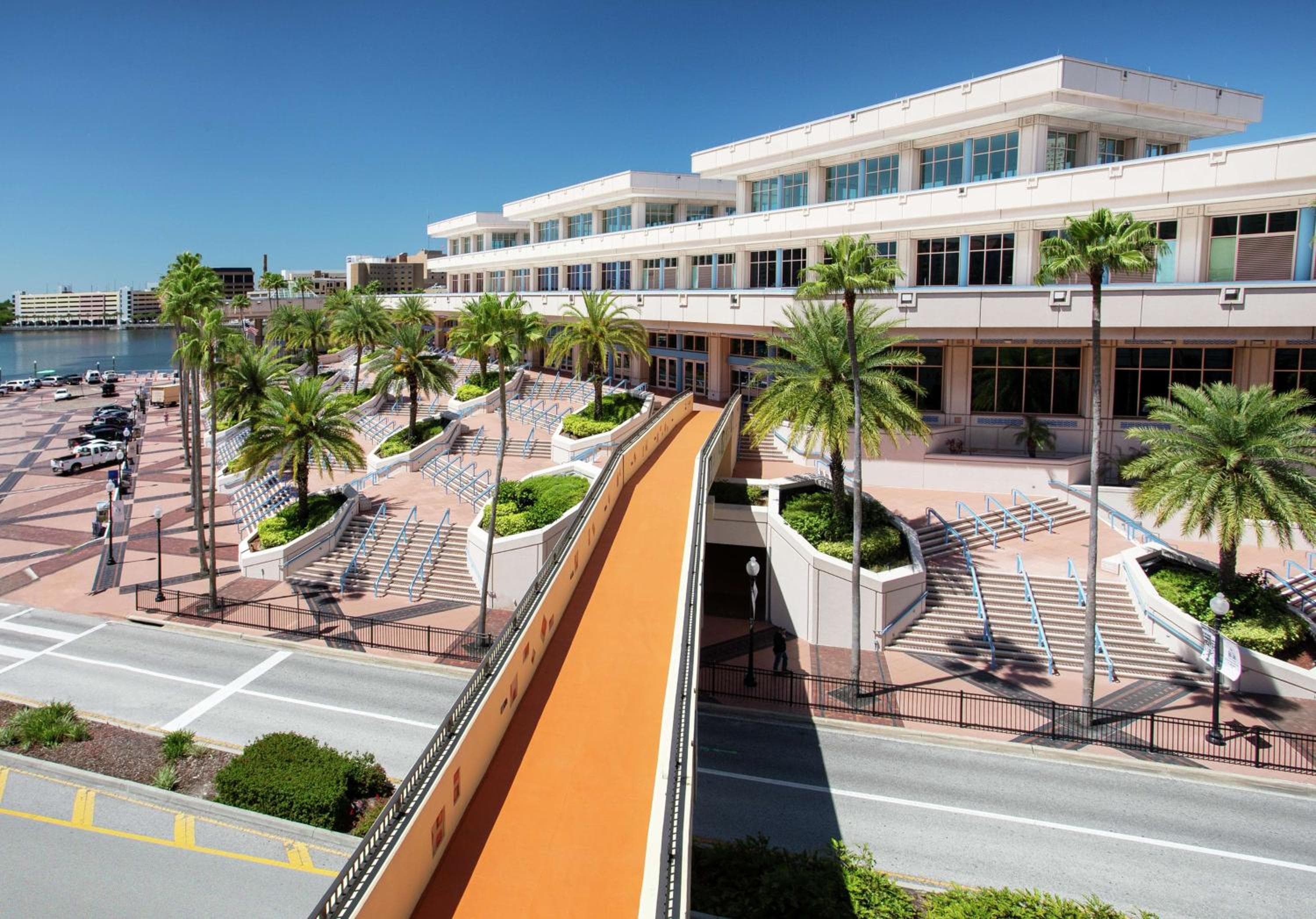 Embassy Suites by Hilton Tampa Downtown Convention Center — 3