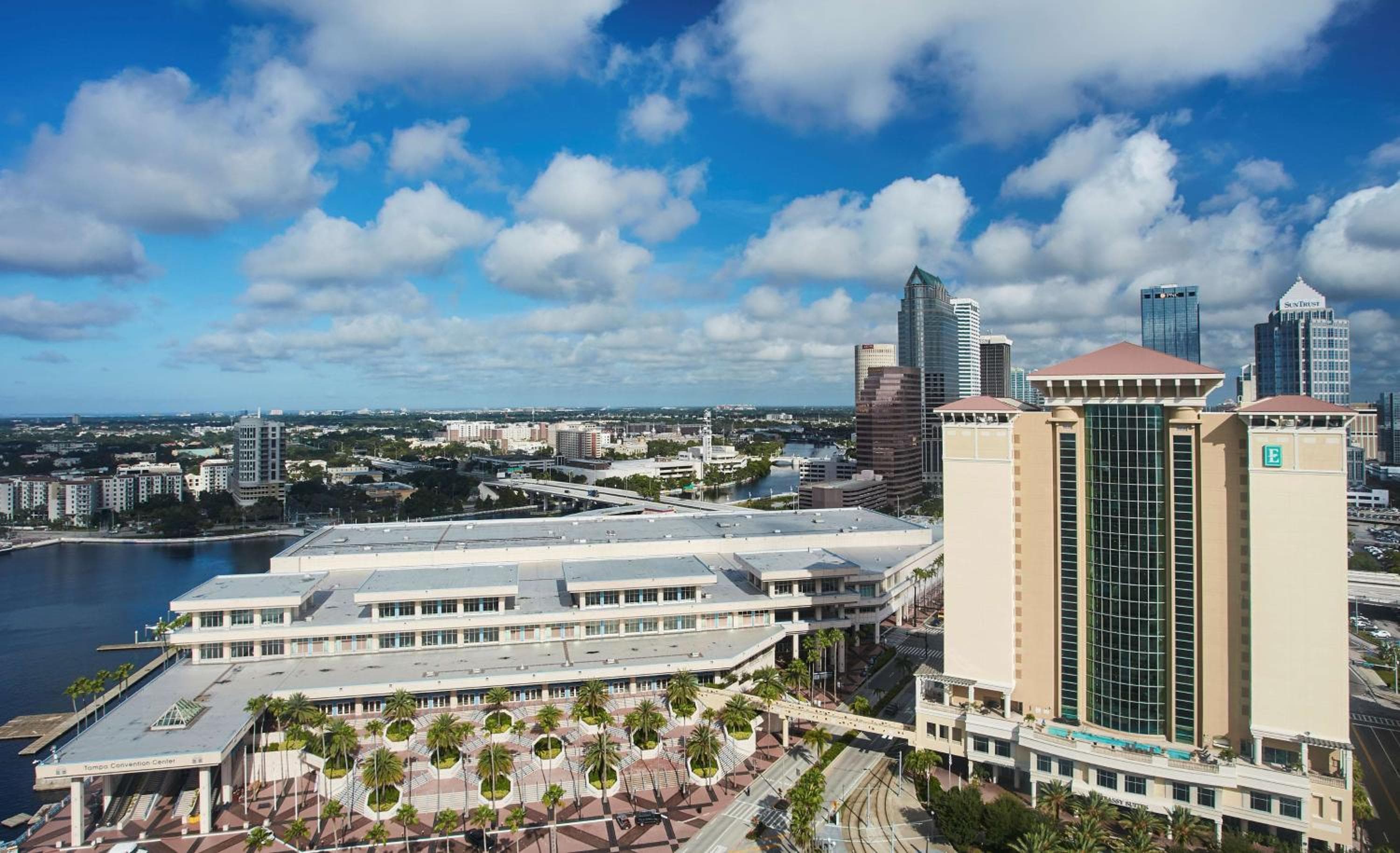 Embassy Suites by Hilton Tampa Downtown Convention Center — 6