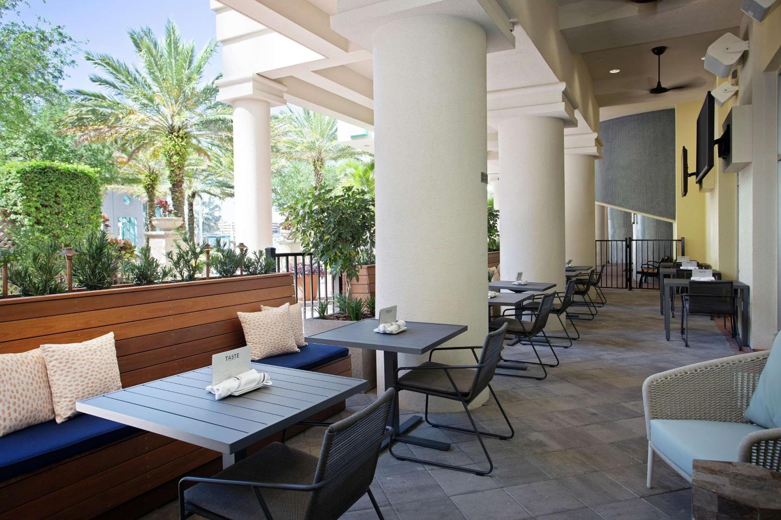 Embassy Suites by Hilton Tampa Downtown Convention Center — 8