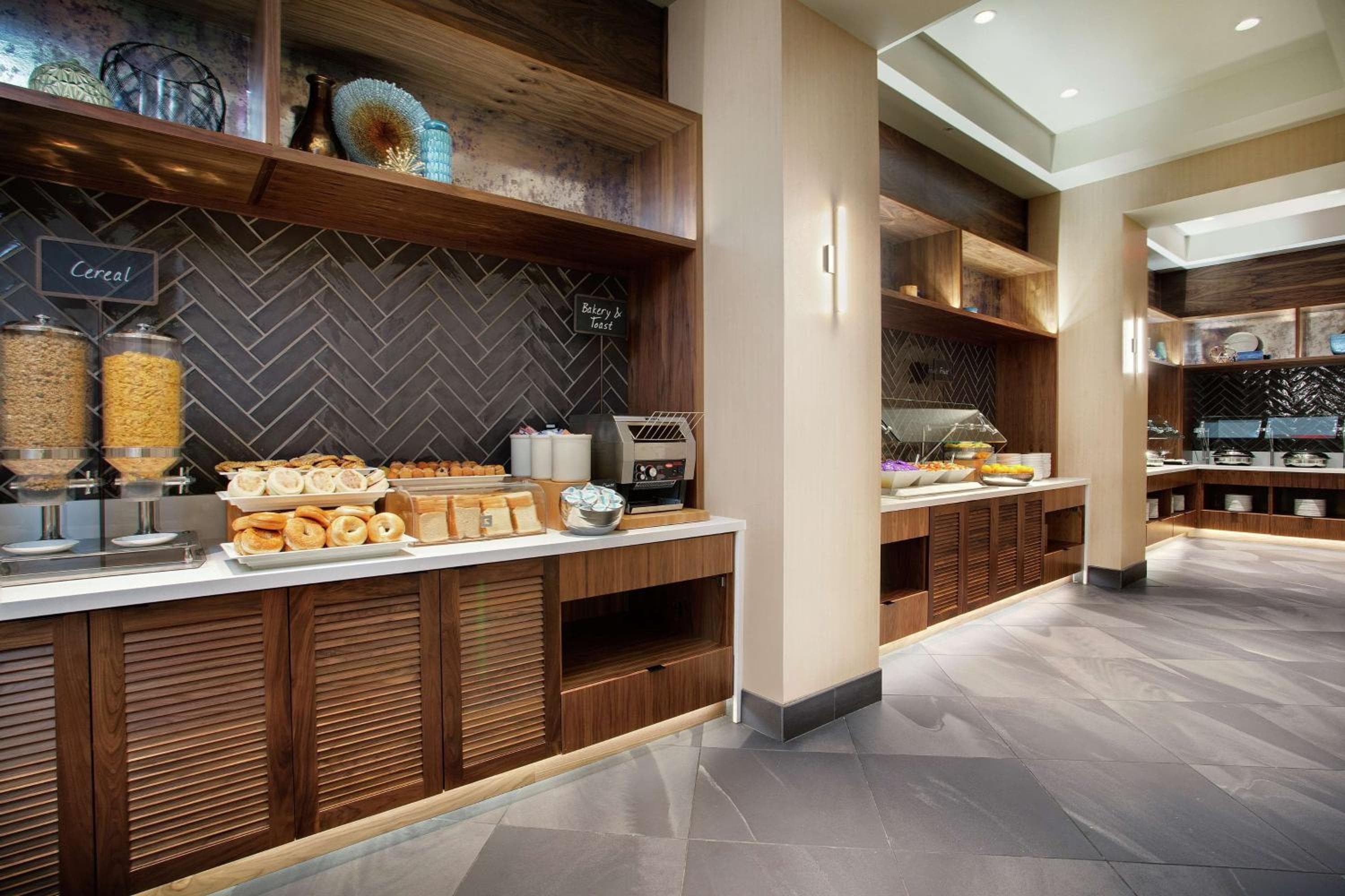 Embassy Suites by Hilton Tampa Downtown Convention Center — 22