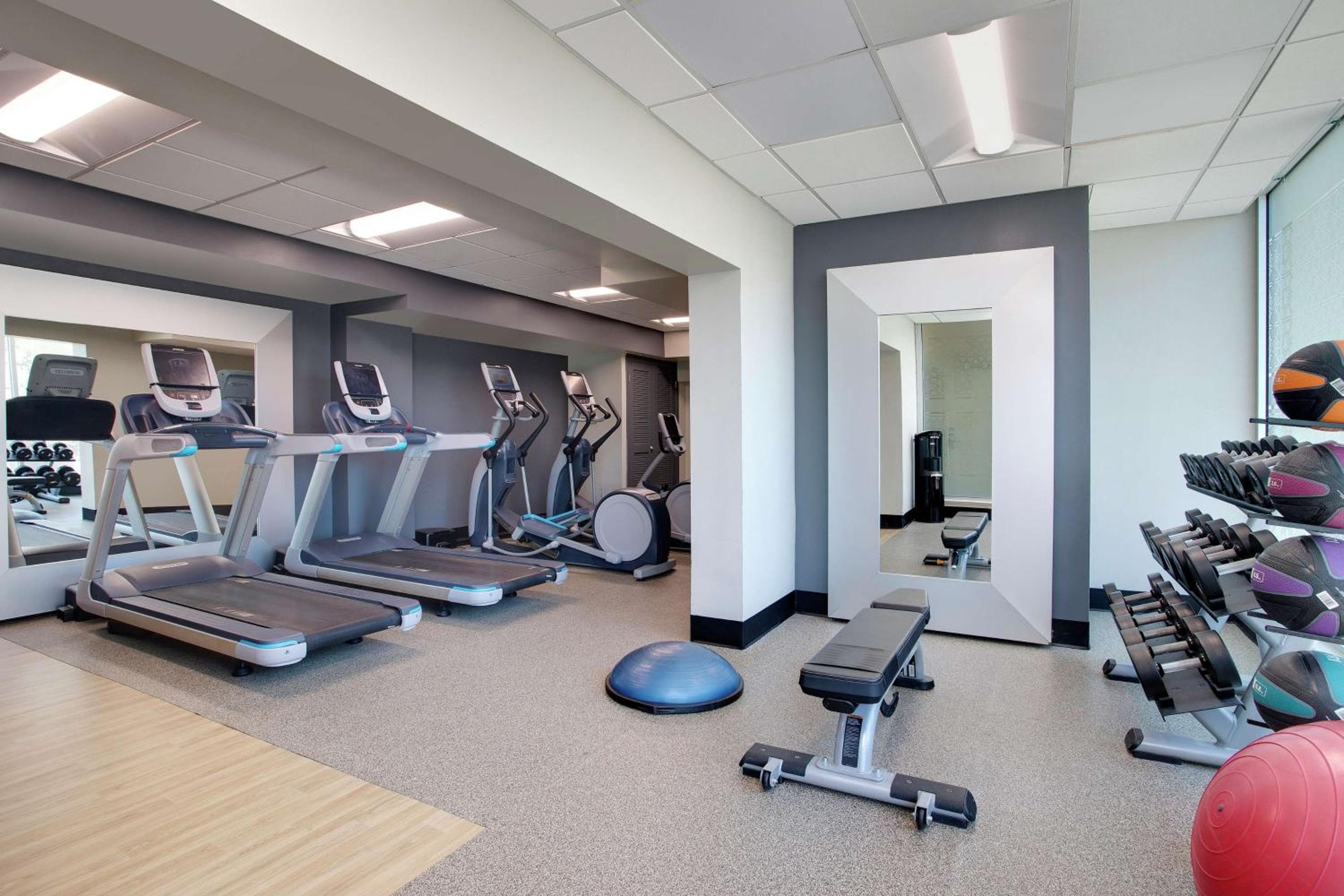 Embassy Suites by Hilton Tampa Downtown Convention Center — 26