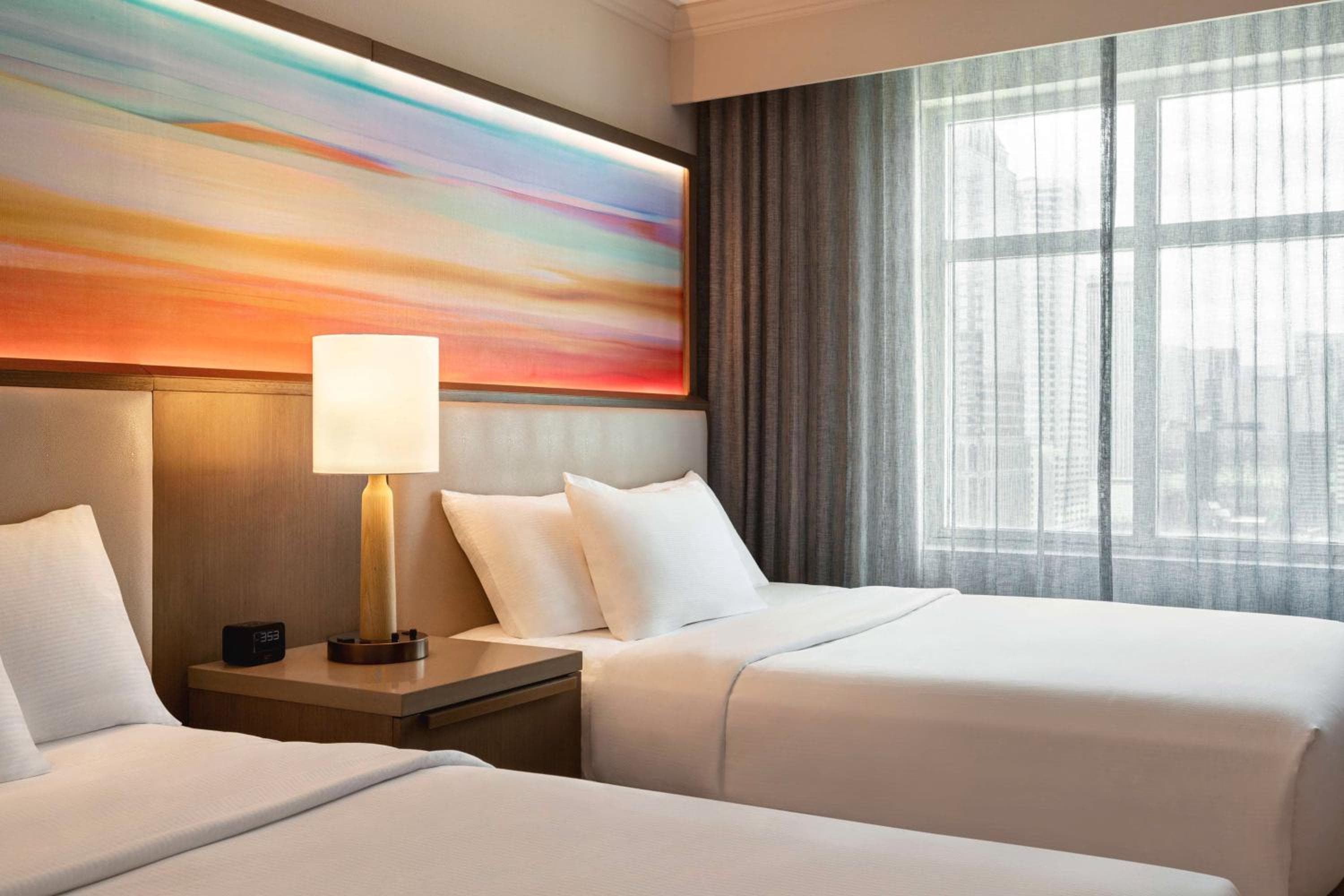 Embassy Suites by Hilton Tampa Downtown Convention Center — 18