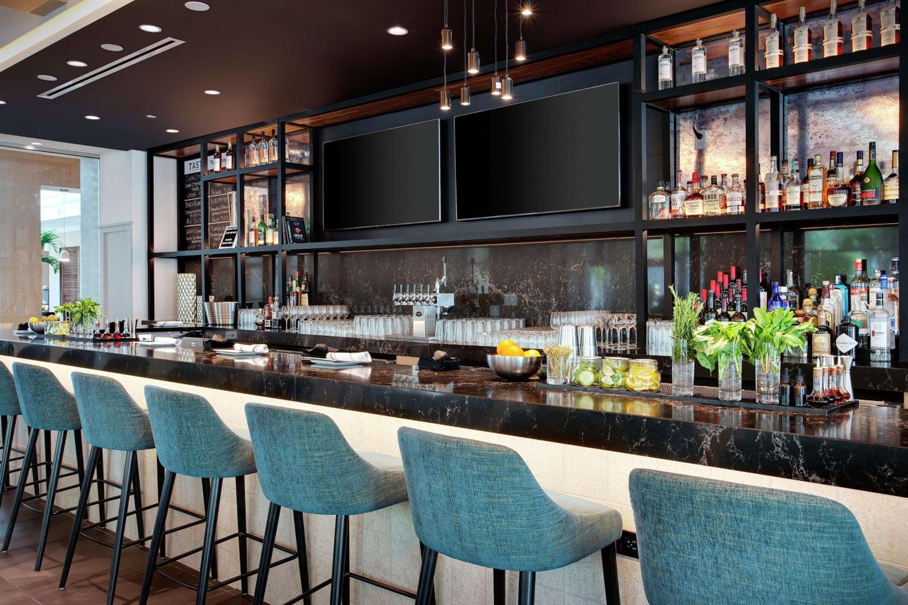 Embassy Suites by Hilton Tampa Downtown Convention Center — 23