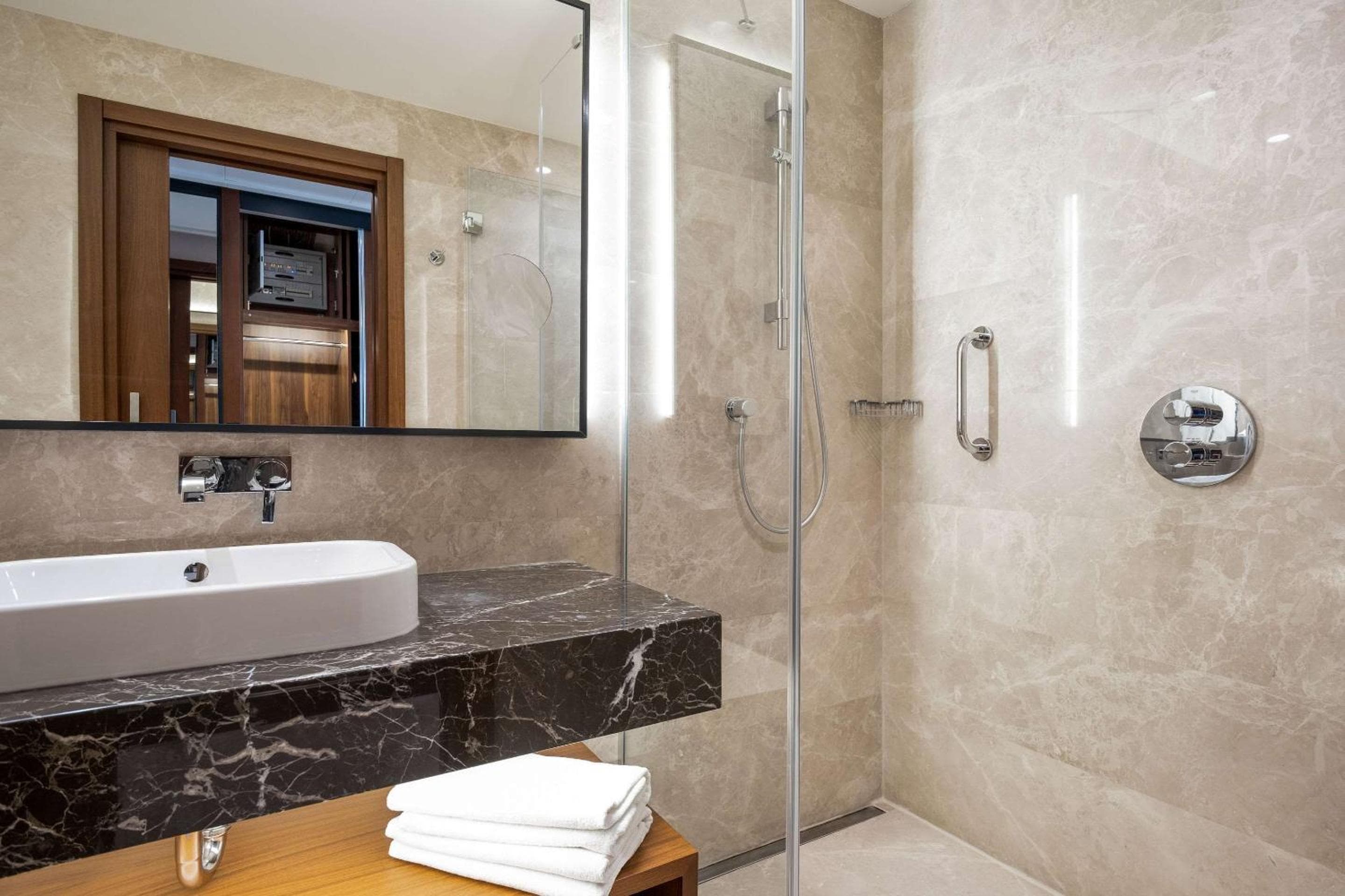 Clarion Hotel Cuerno de Oro — 23