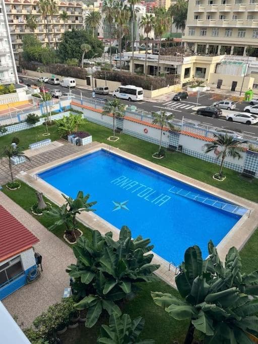 Playa Jardín Bus terminal Pool — 1