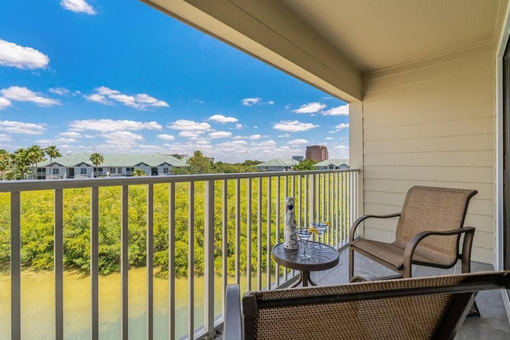 Wasserblick Balkon Pool Klimaanlage Smart-TV — 28