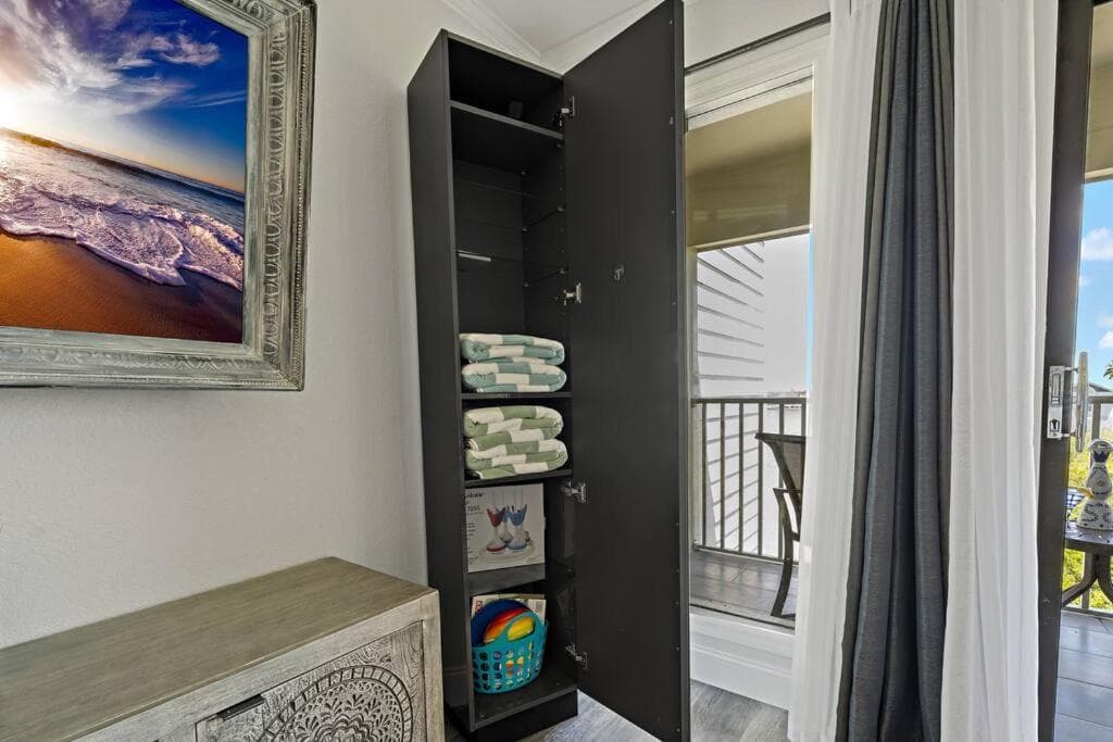 Wasserblick Balkon Pool Klimaanlage Smart-TV — 21