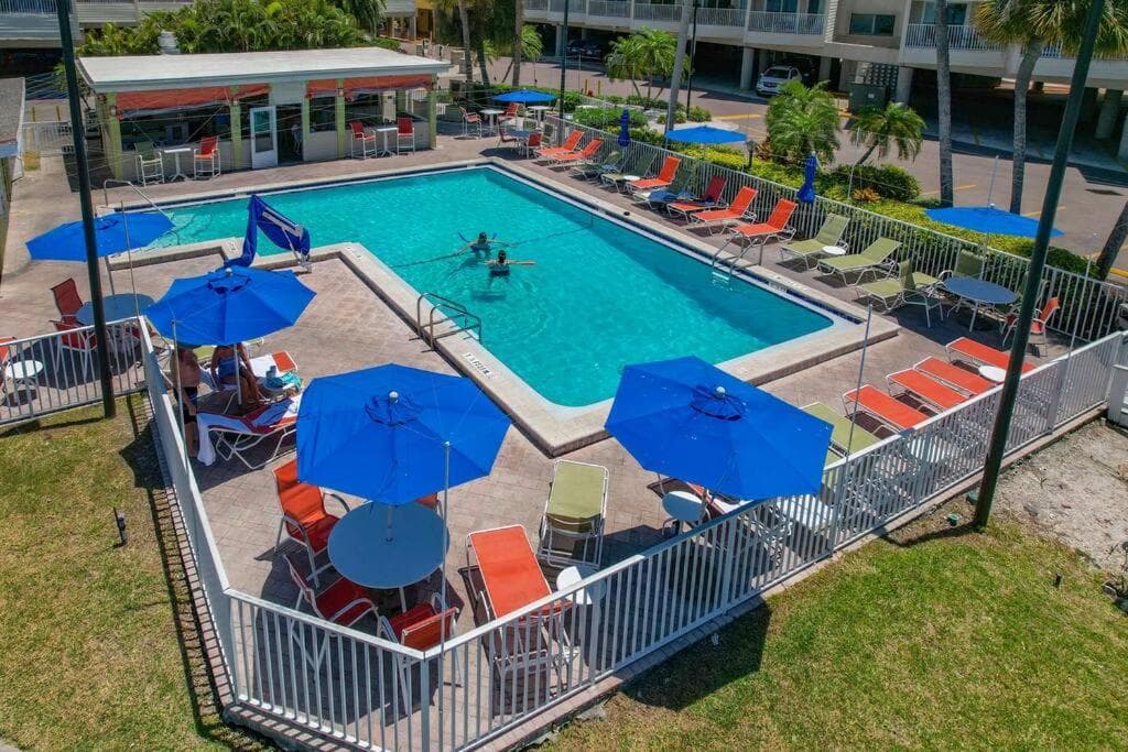 Wasserblick Balkon Pool Klimaanlage Smart-TV — 14