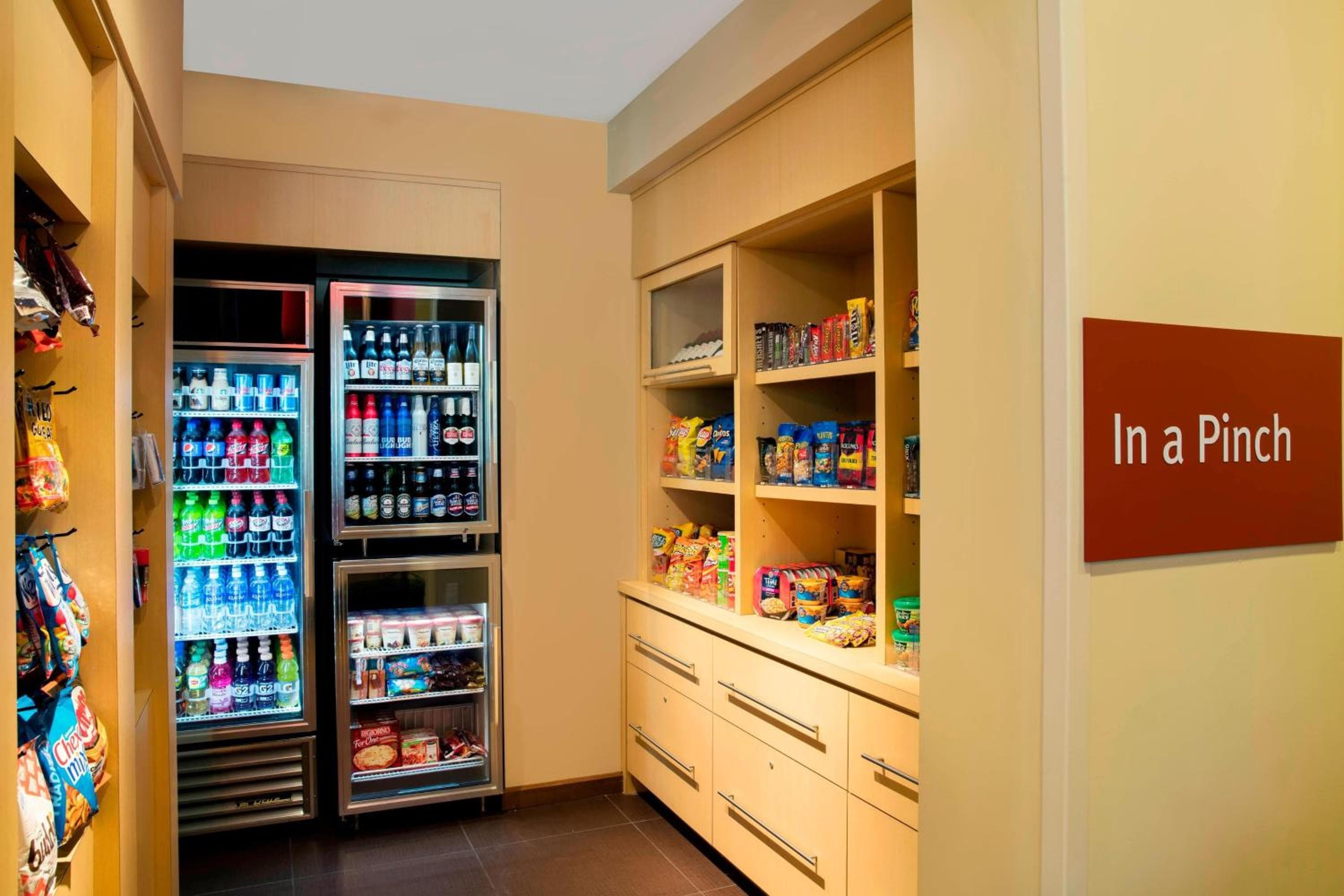 TownePlace Suites Orlando at FLAMINGO CROSSINGS Town Center, Western Entrance — 26