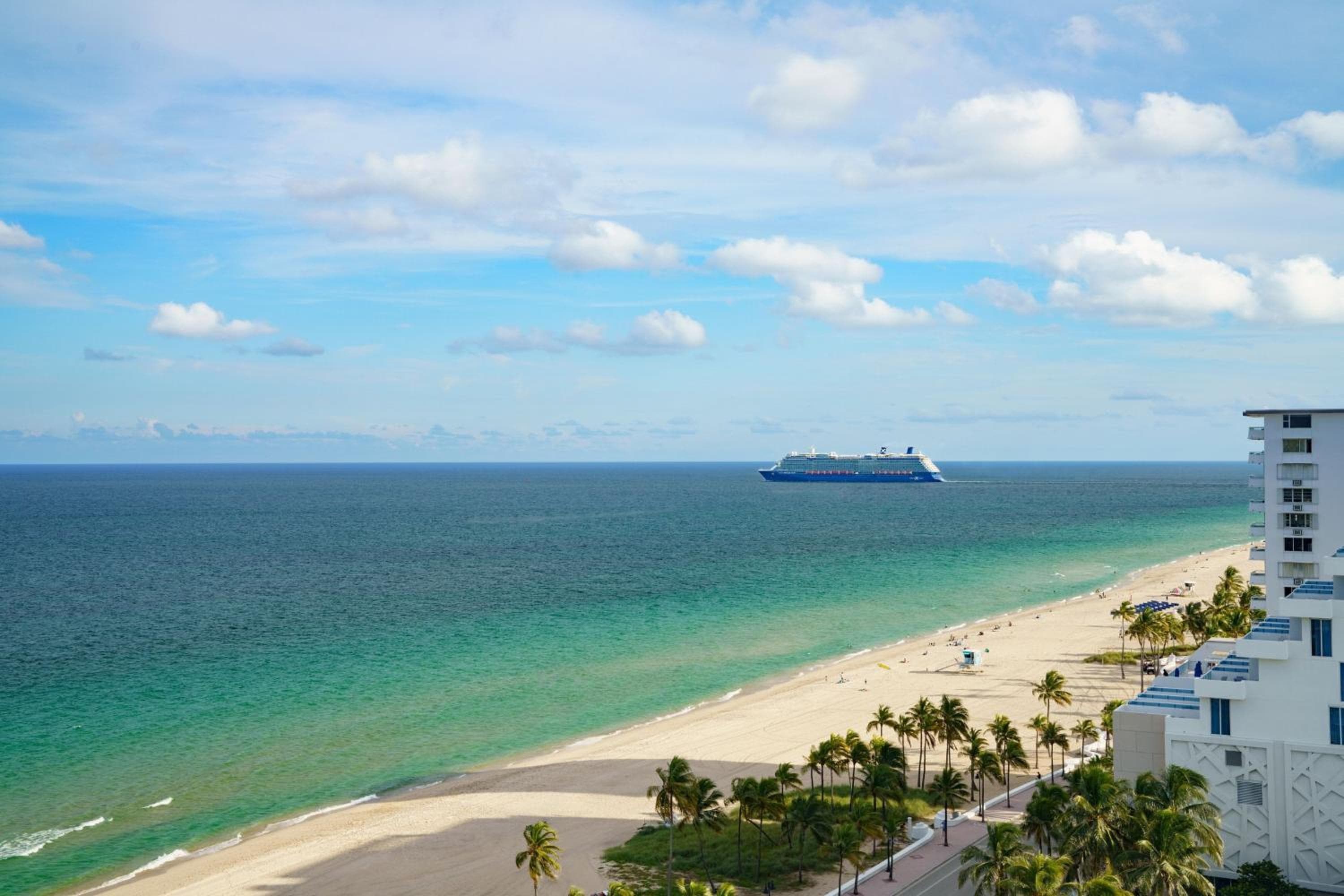 Courtyard by Marriott Oceanside Fort Lauderdale Beach — 8