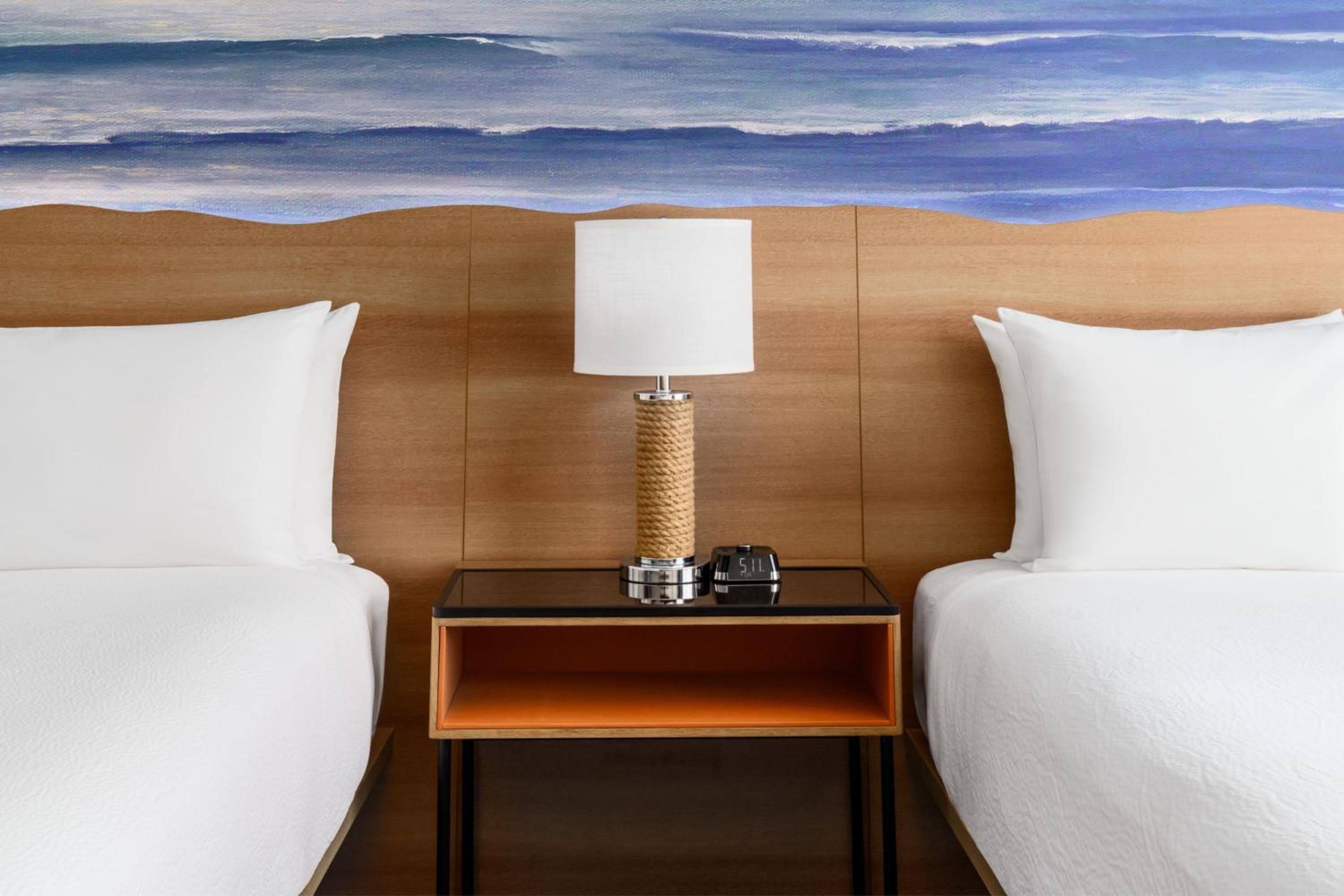 Courtyard by Marriott Oceanside Fort Lauderdale Beach — 11