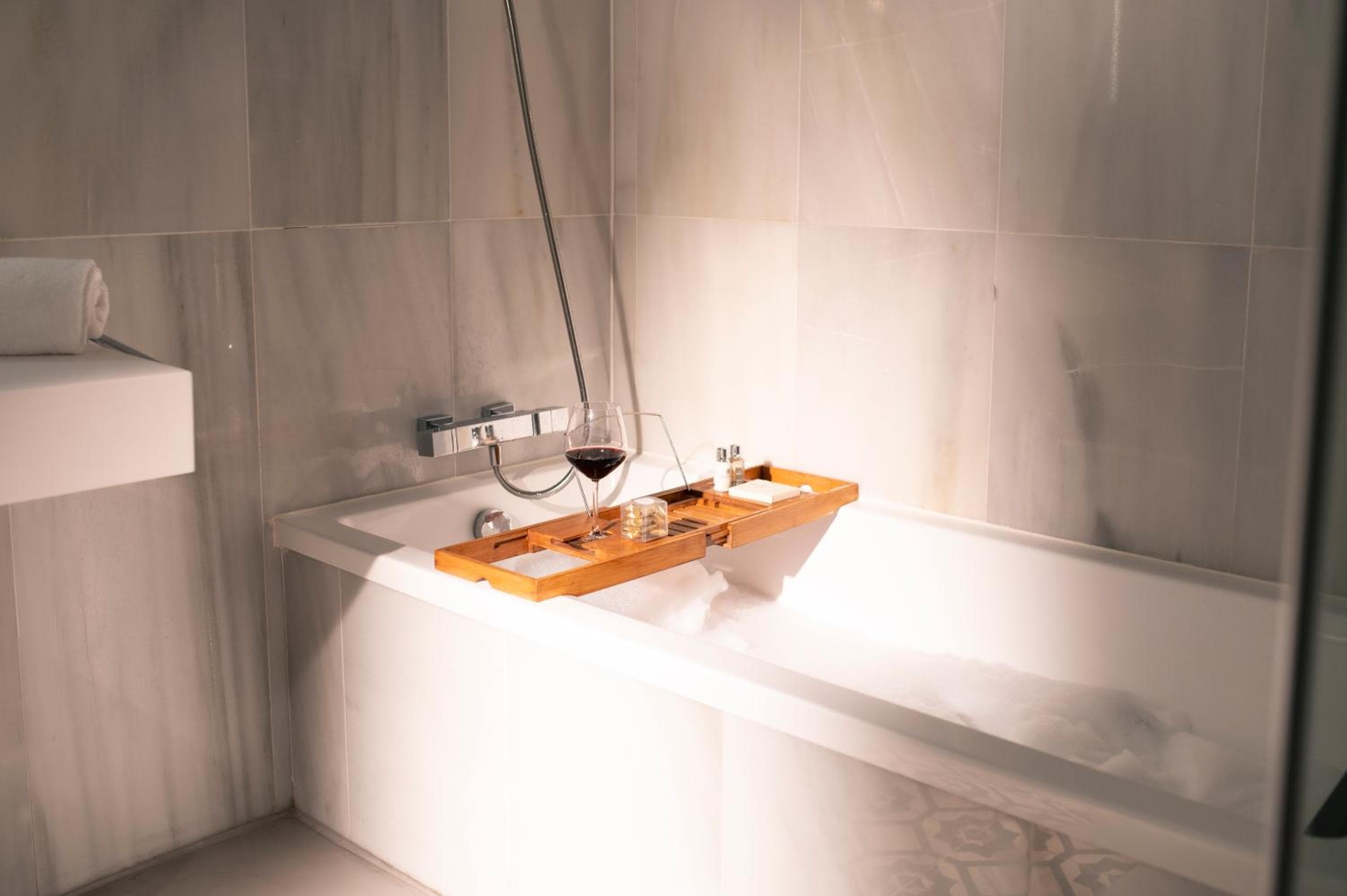 Legado Alcazar Hotel — 12