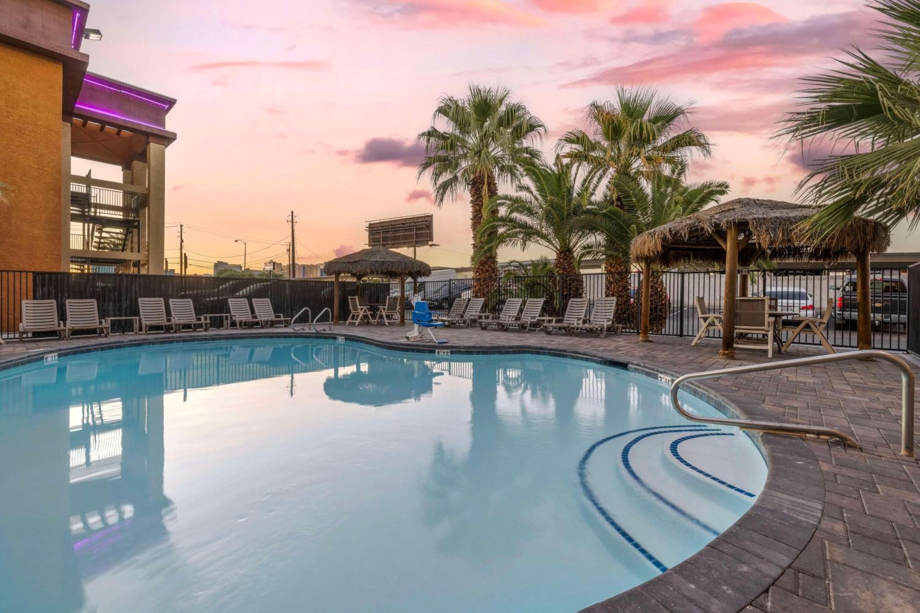 Best Western McCarran Inn — 16