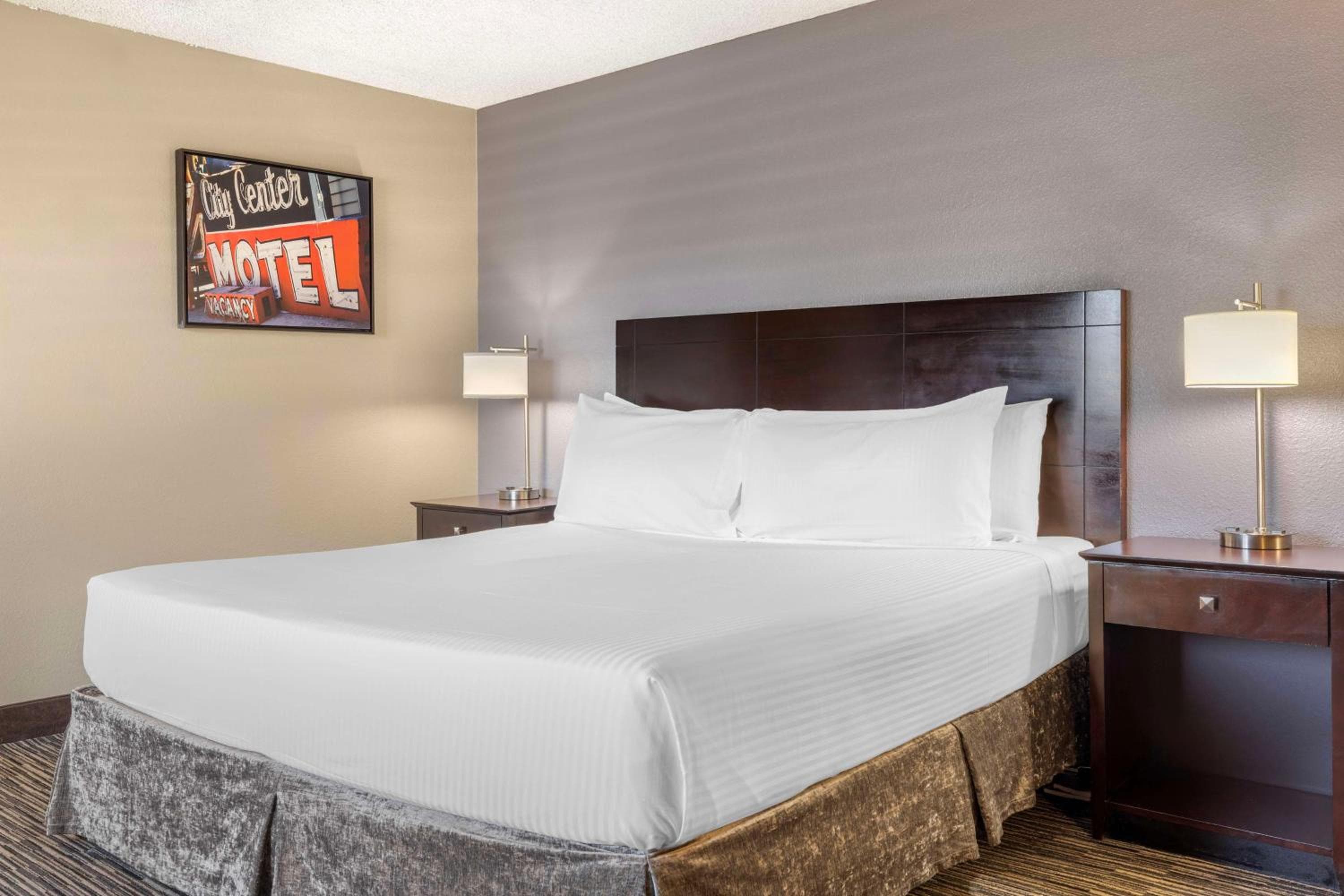 Best Western McCarran Inn — 18