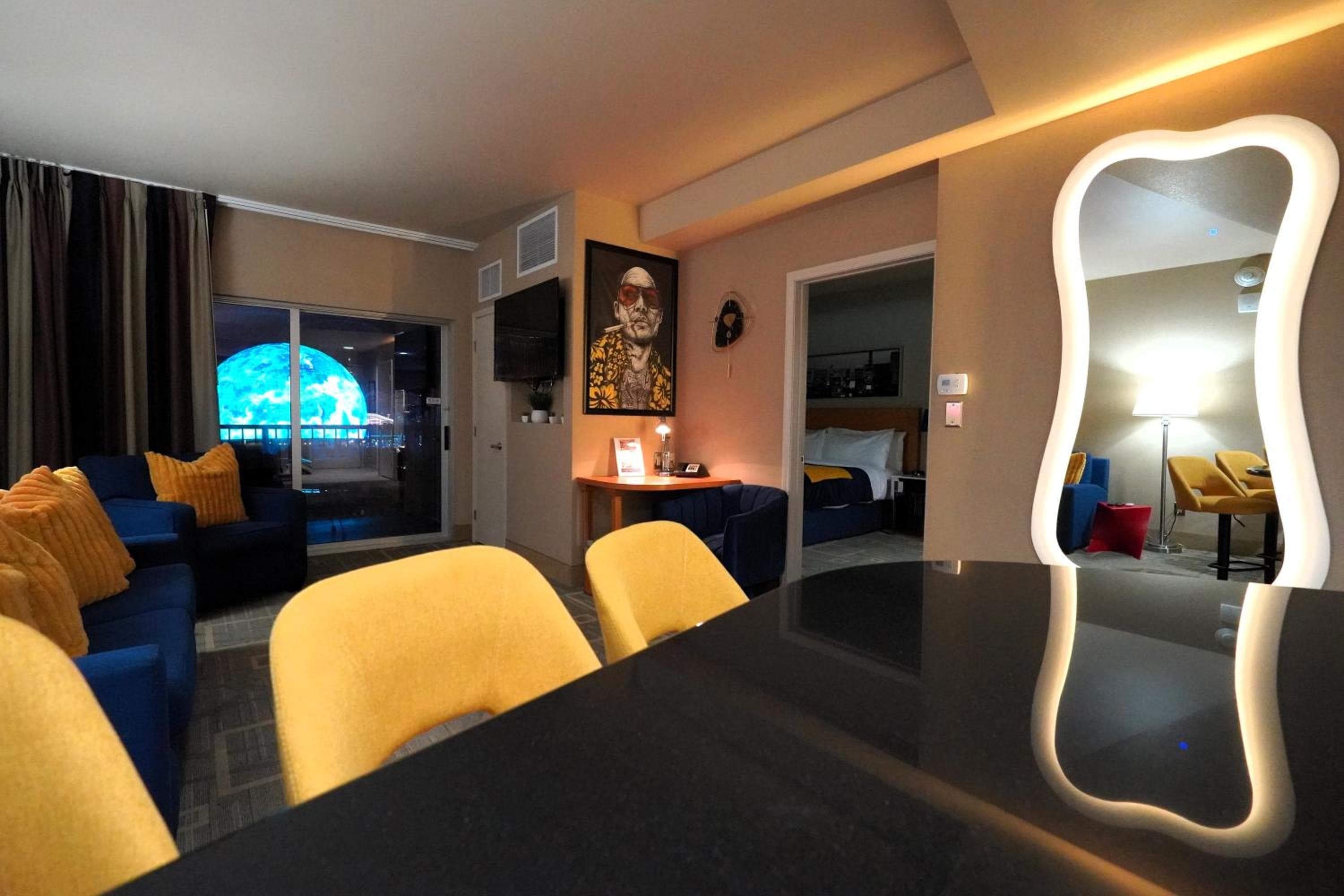 SPHERE IN 4K - Vintage Vegas Condo with Sphere and Strip Views! — 12