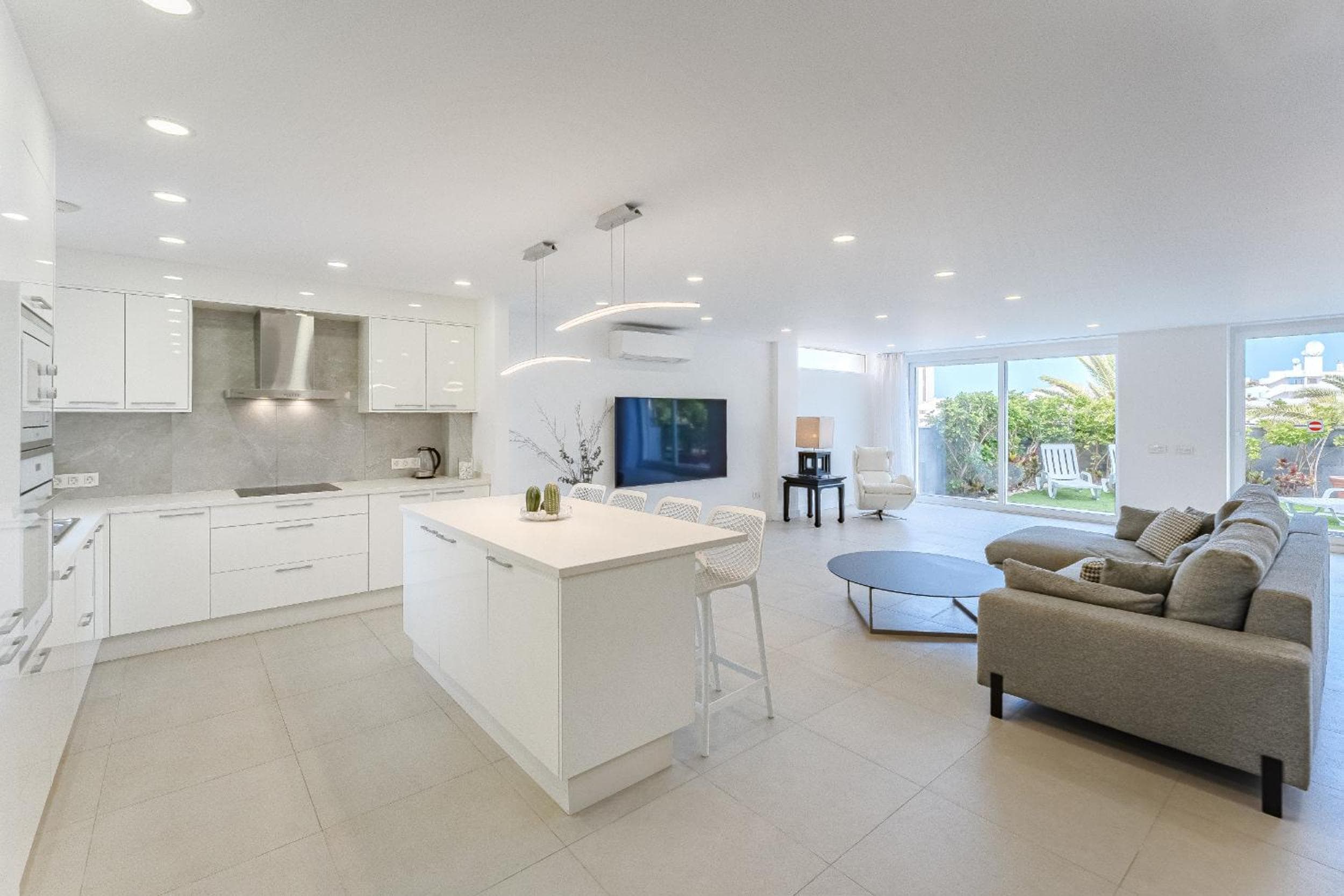 Deluxe Villa Tenerife Los Cristianos — 4