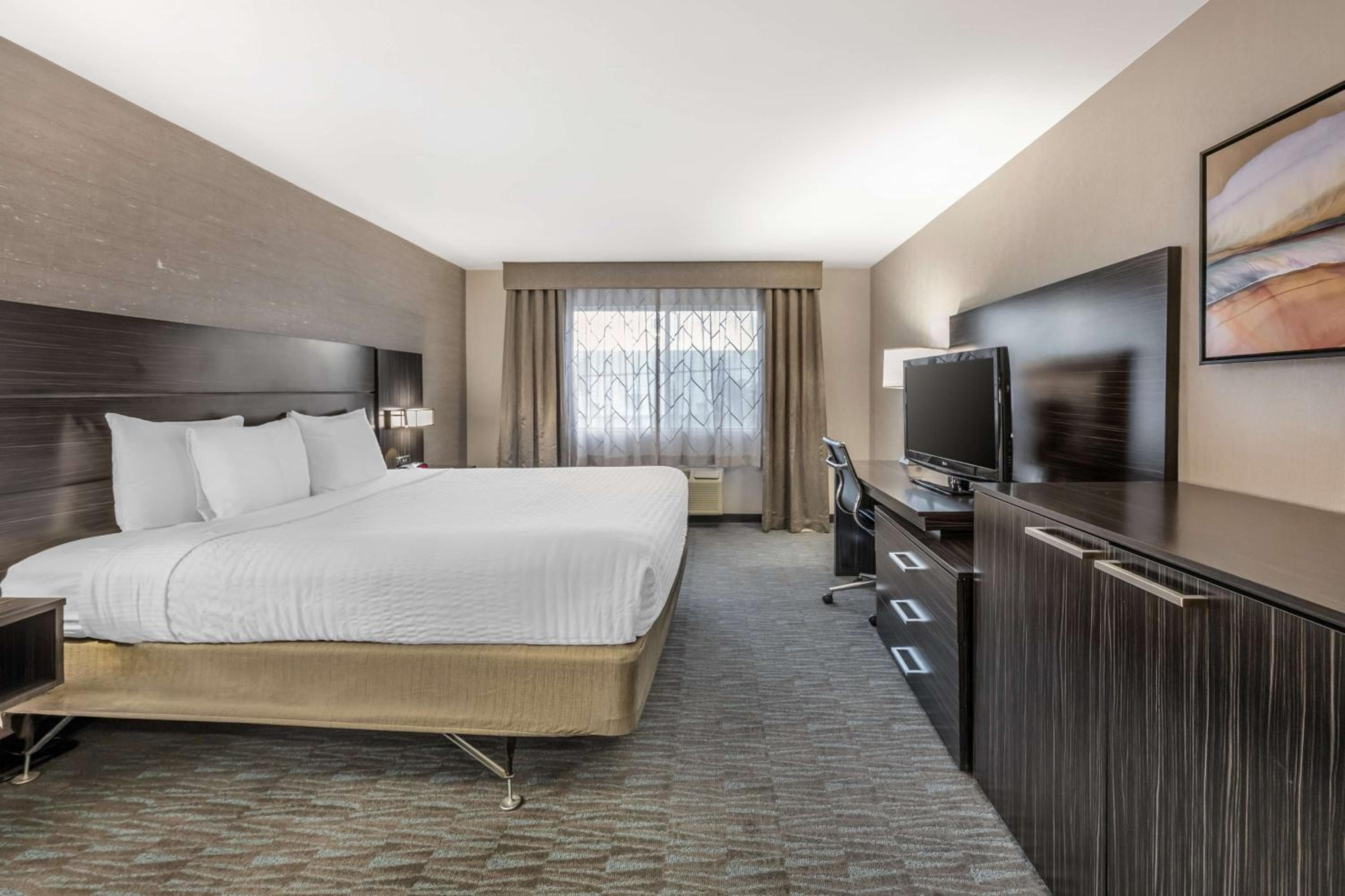 Best Western Plus North Las Vegas Inn & Suites — 11
