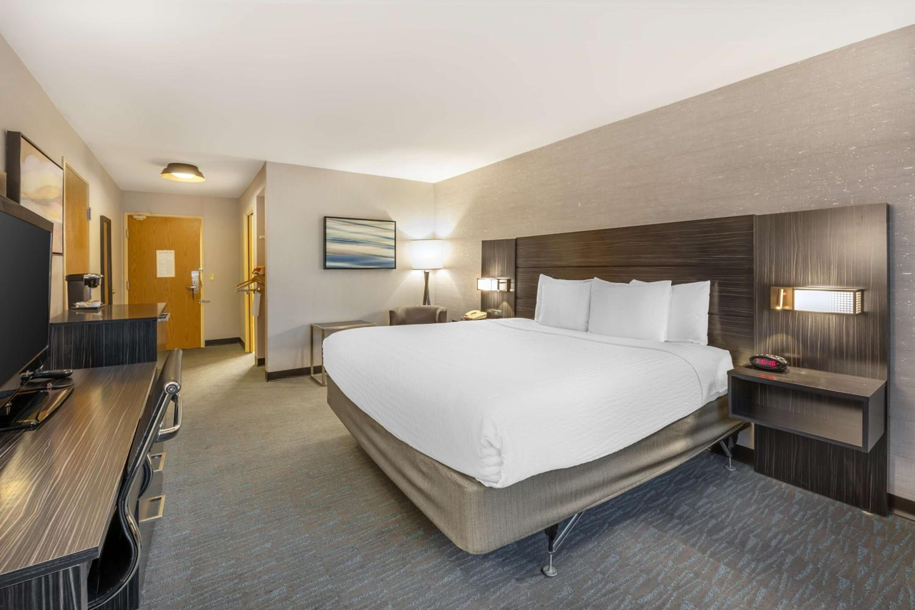 Best Western Plus North Las Vegas Inn & Suites — 15
