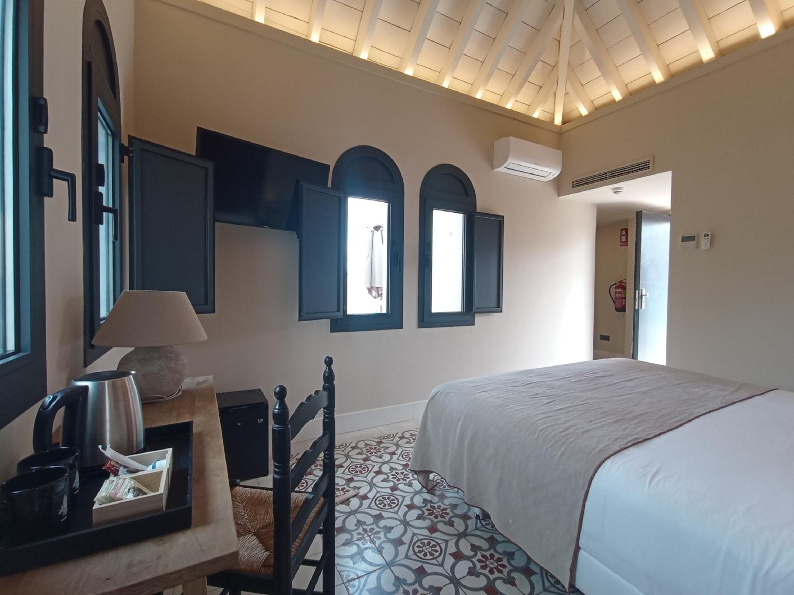 Uma Suites Parada del Marqués — 8