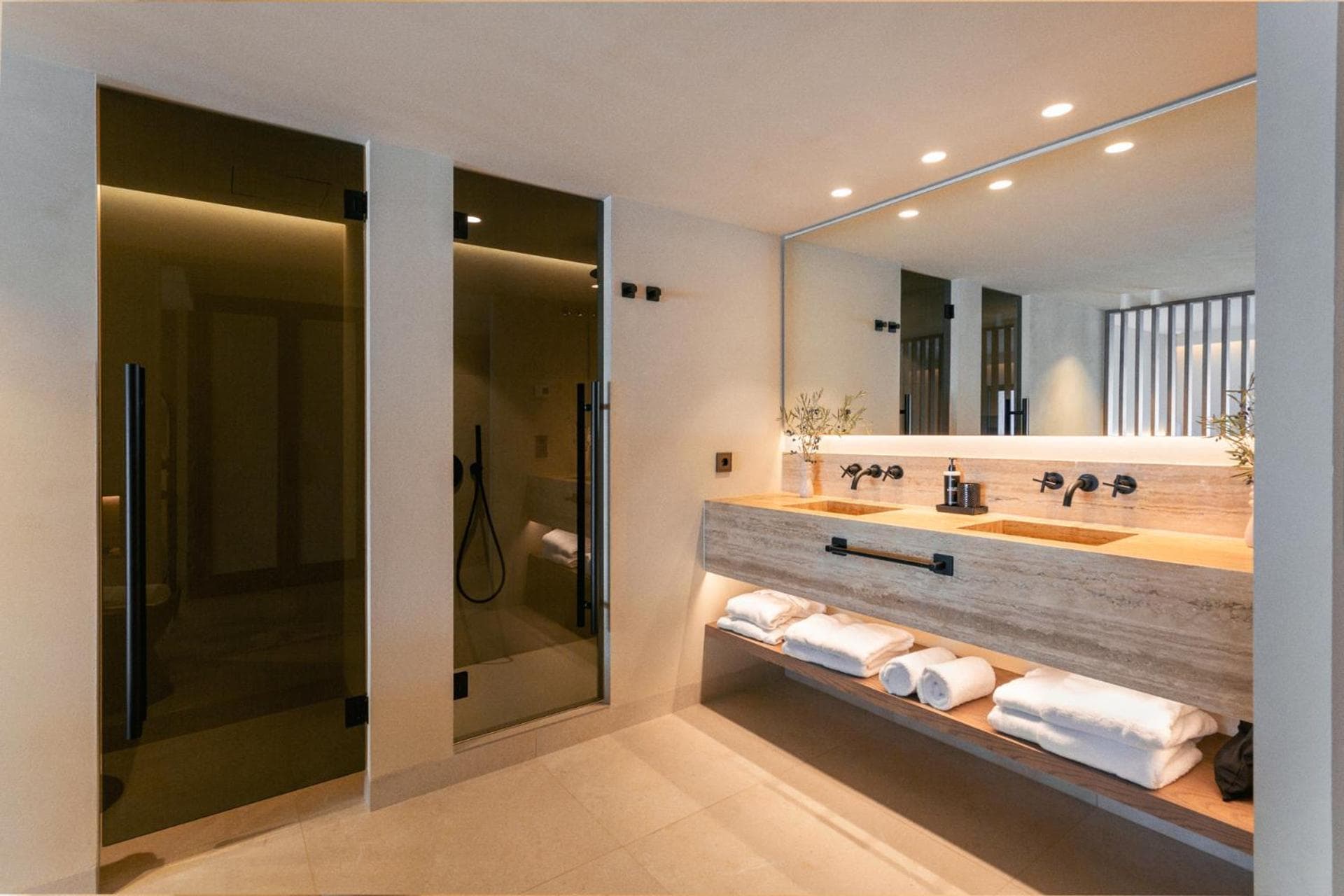 Anfitrión Villas & Suites — 14