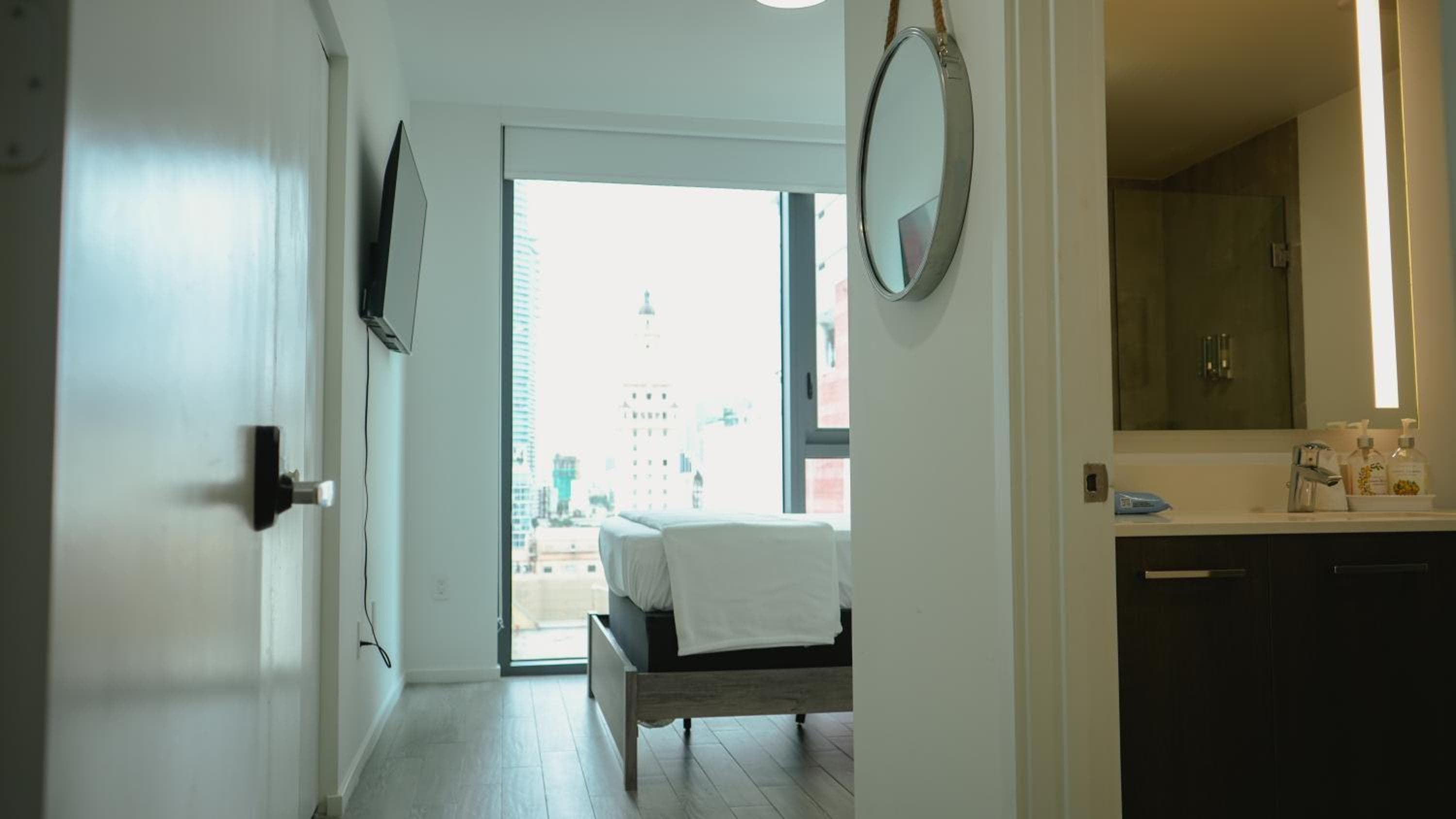X Lounge-Contemporary Corner Residence — 27
