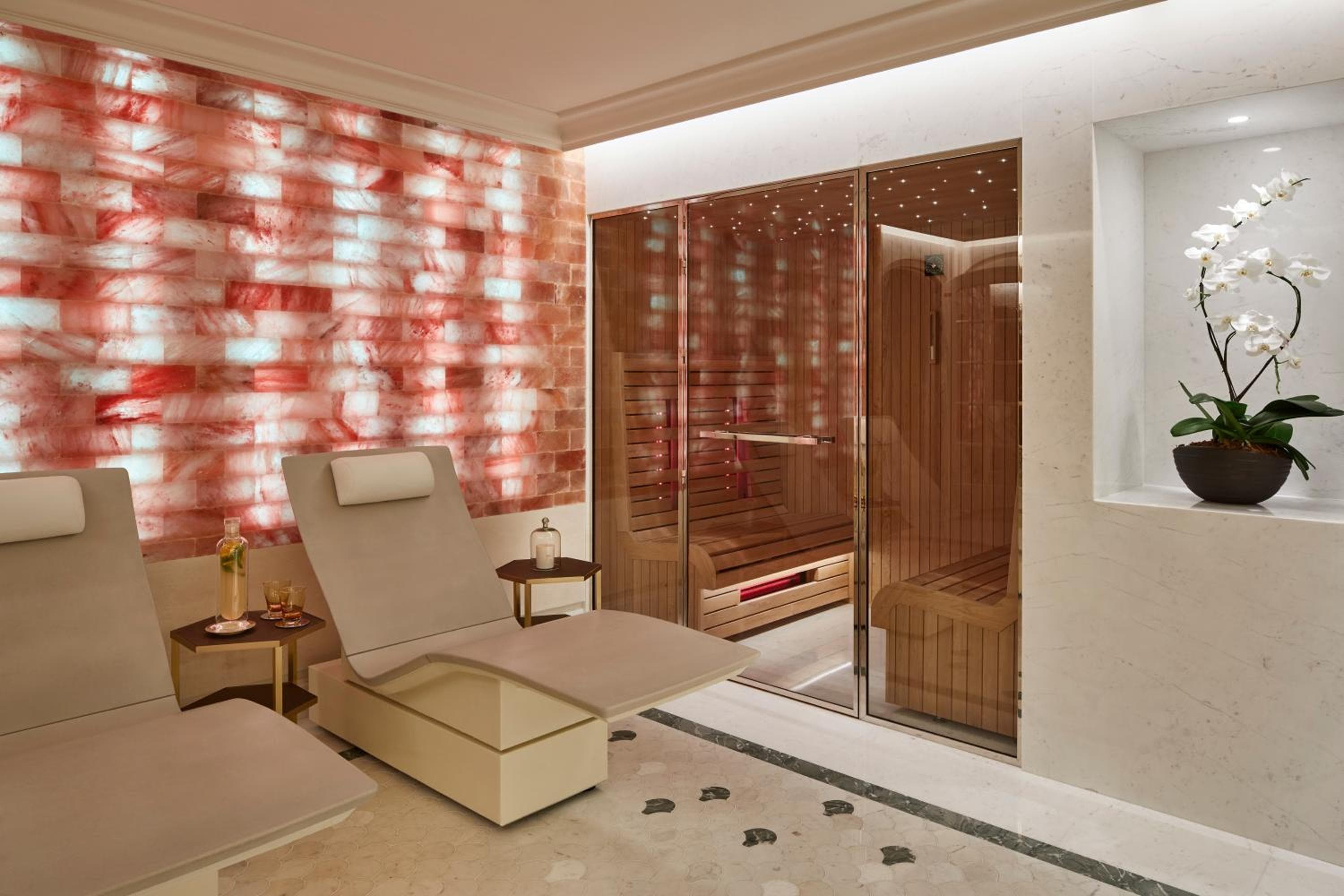 Hotel de Crillon — 23