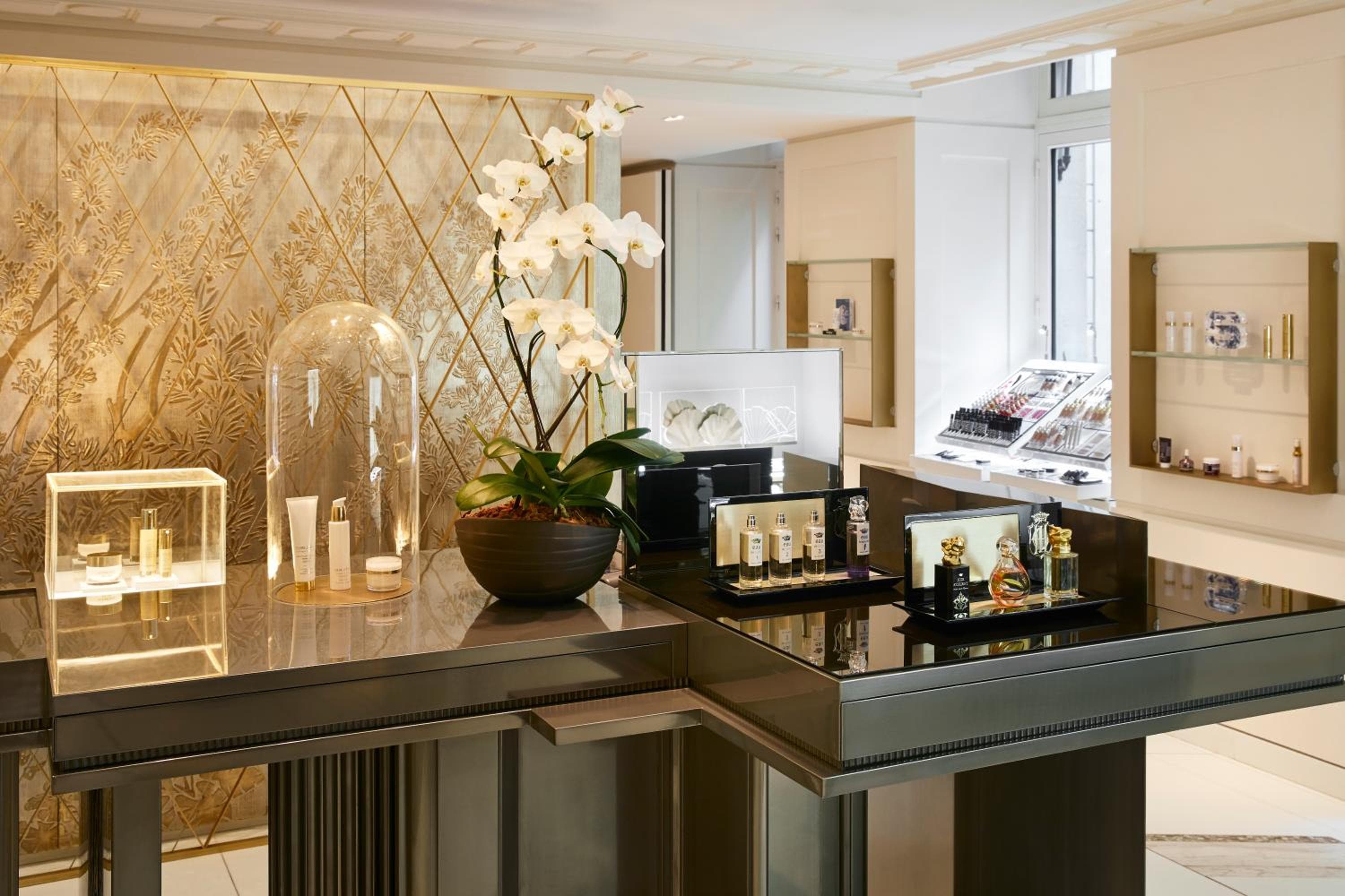 Hotel de Crillon — 26