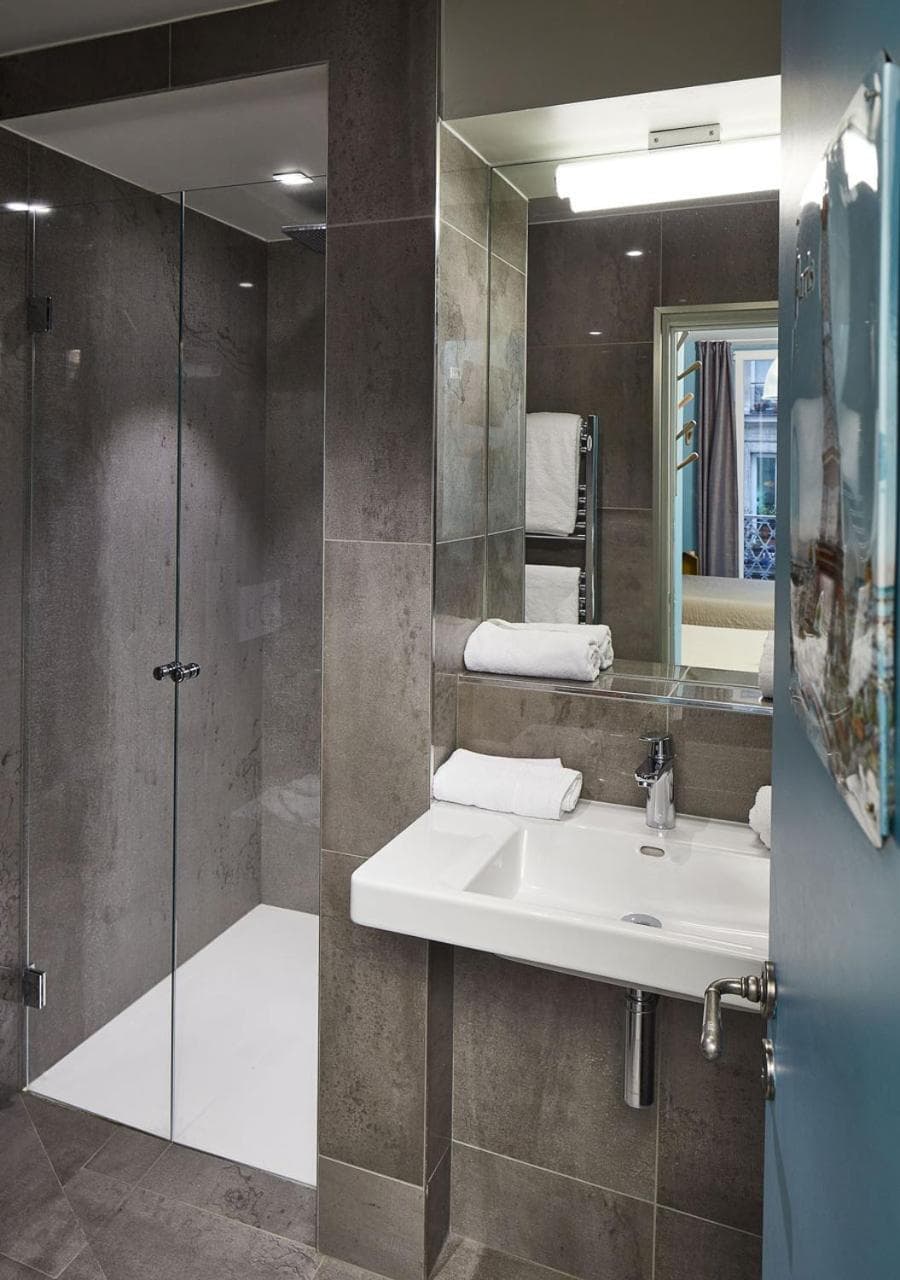 Hôtel de Roubaix — 16