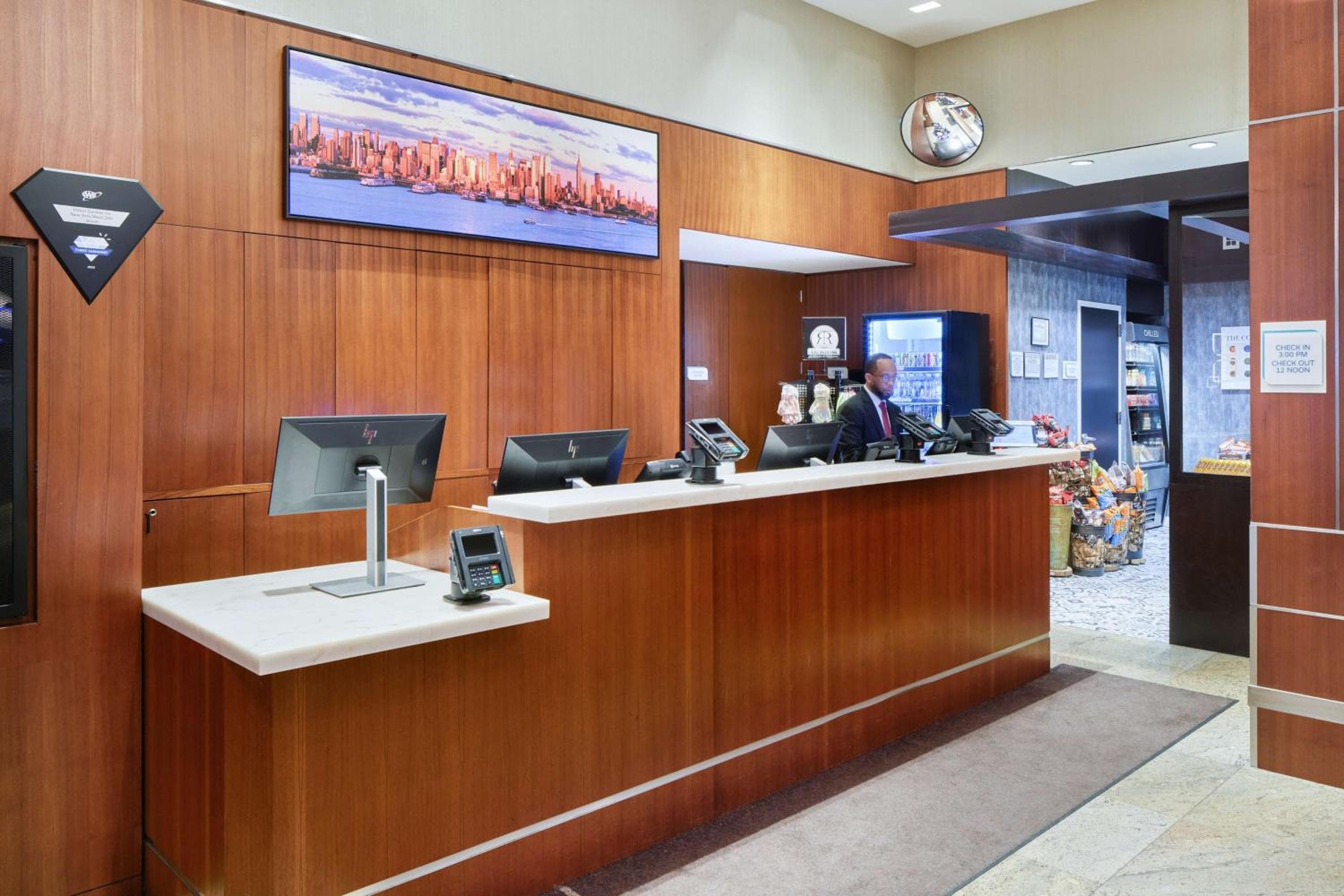 Hilton Garden Inn West 35th Street — 24