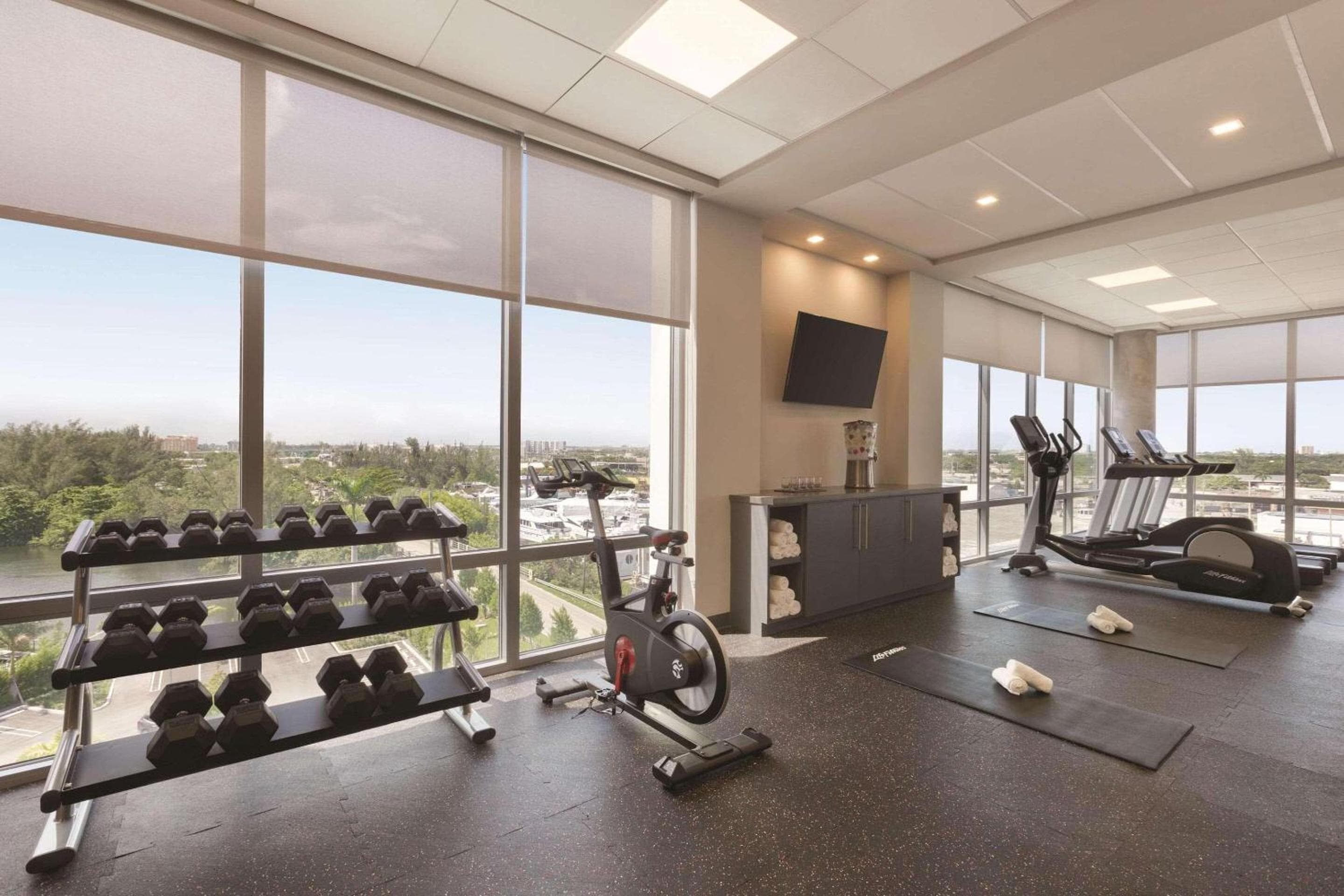 Kompose Boutique Hotel Miami Flughafen — 18