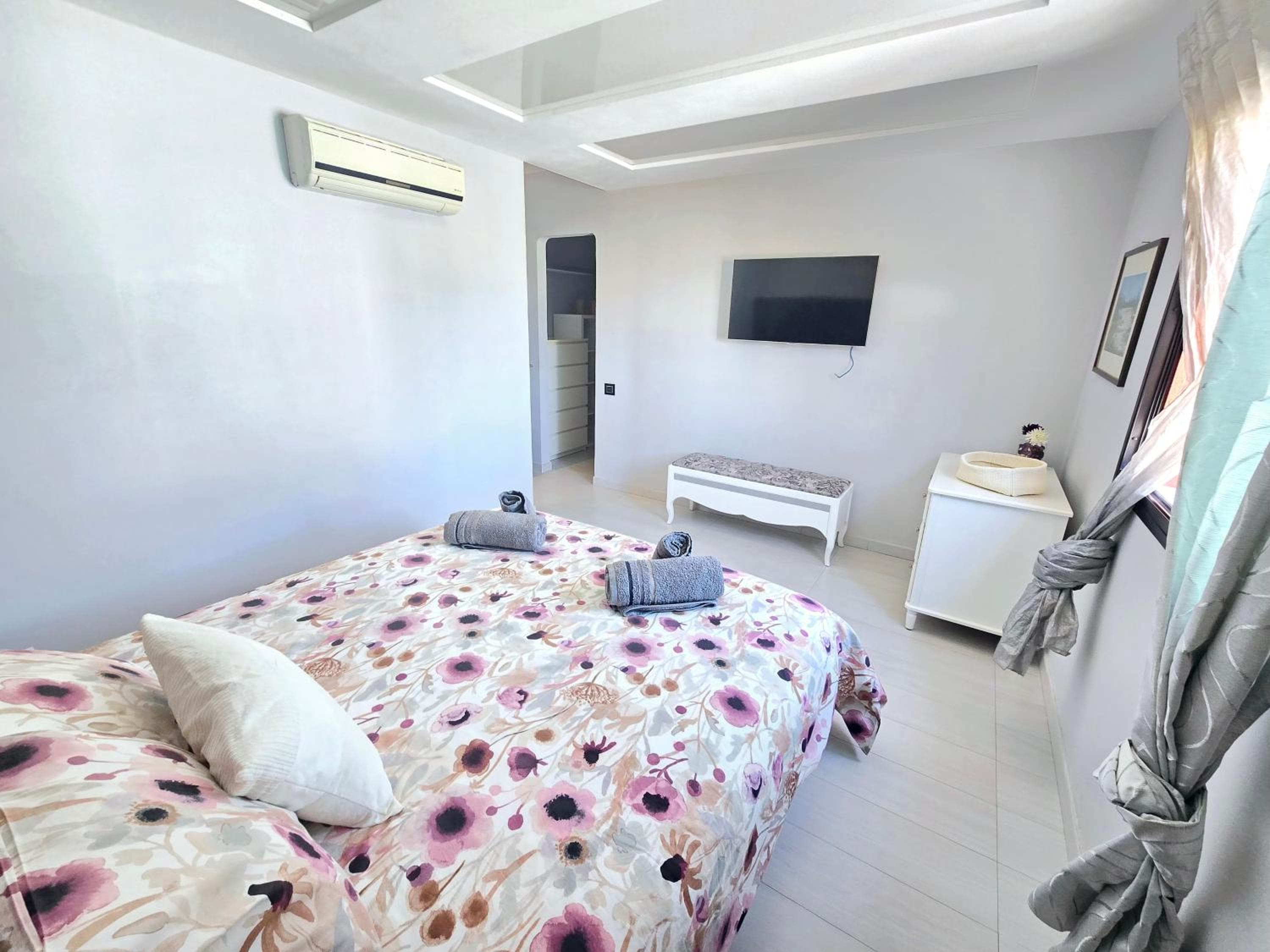 Oasis House — 5